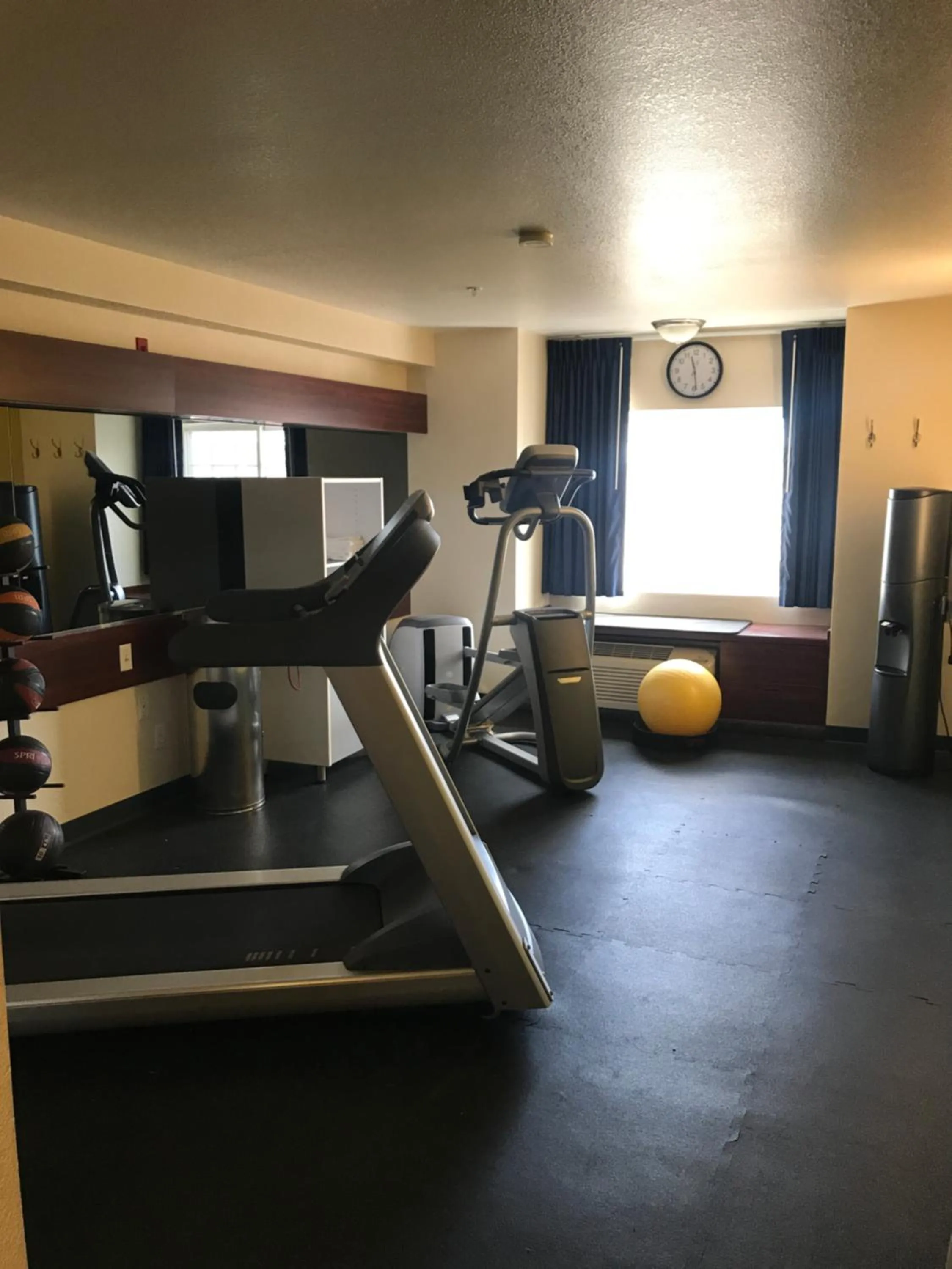 Fitness centre/facilities in Days Inn & Suites by Wyndham Greeley
