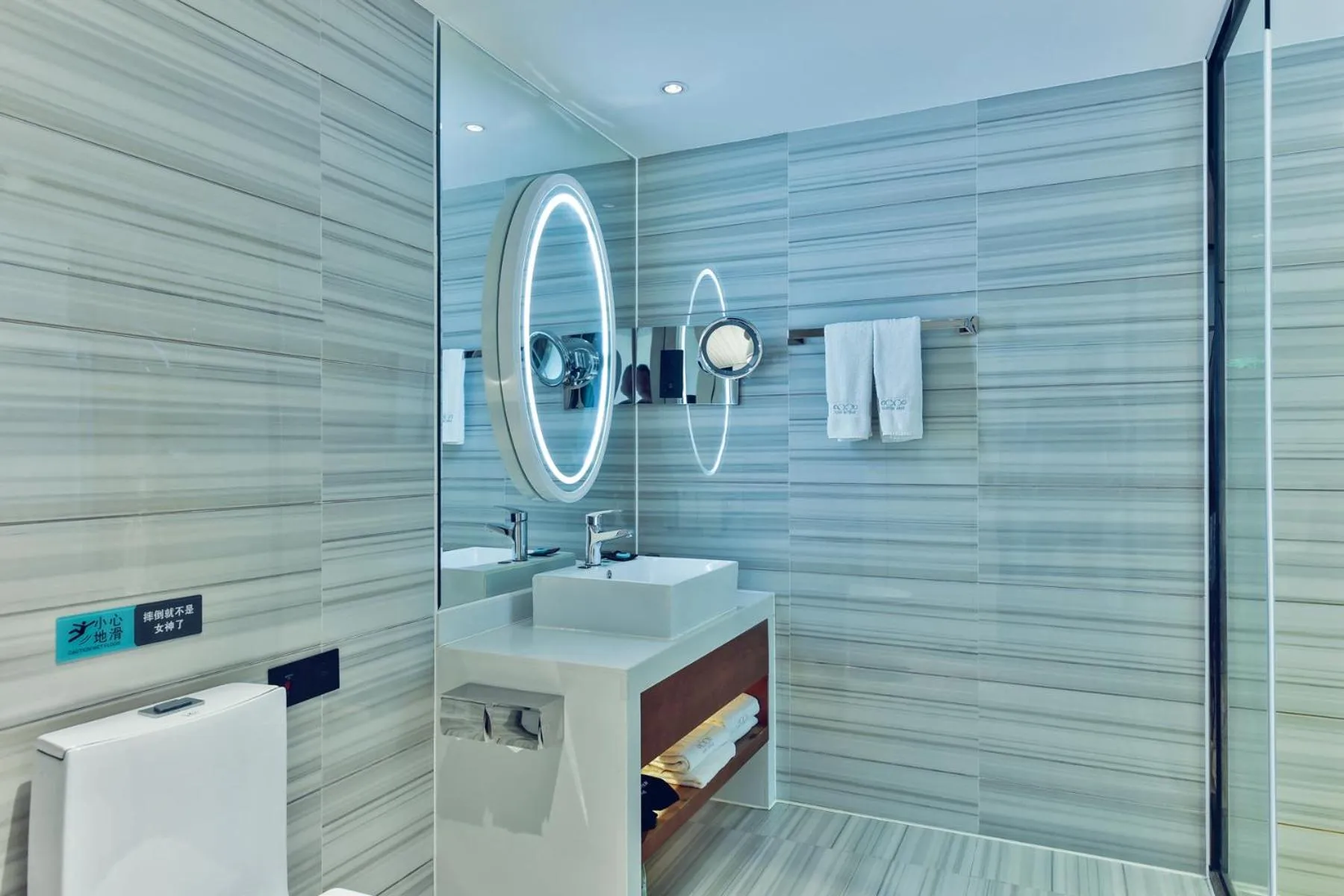 Xana Hotelle Shenzhen Airport Terminal