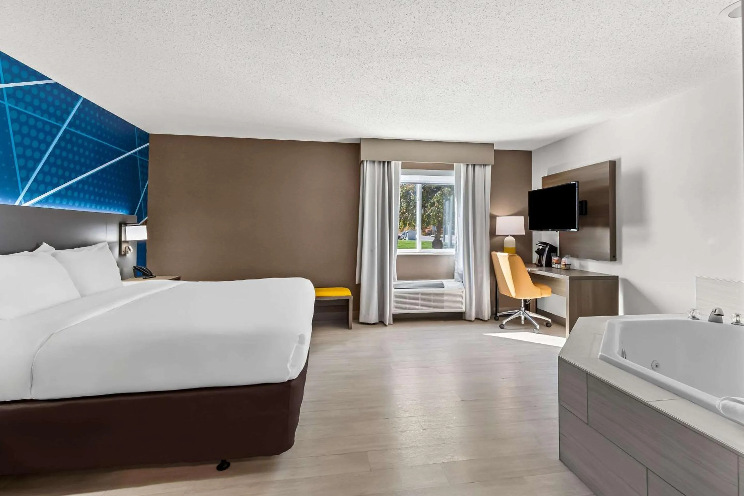 Bedroom, Bed in Comfort Inn