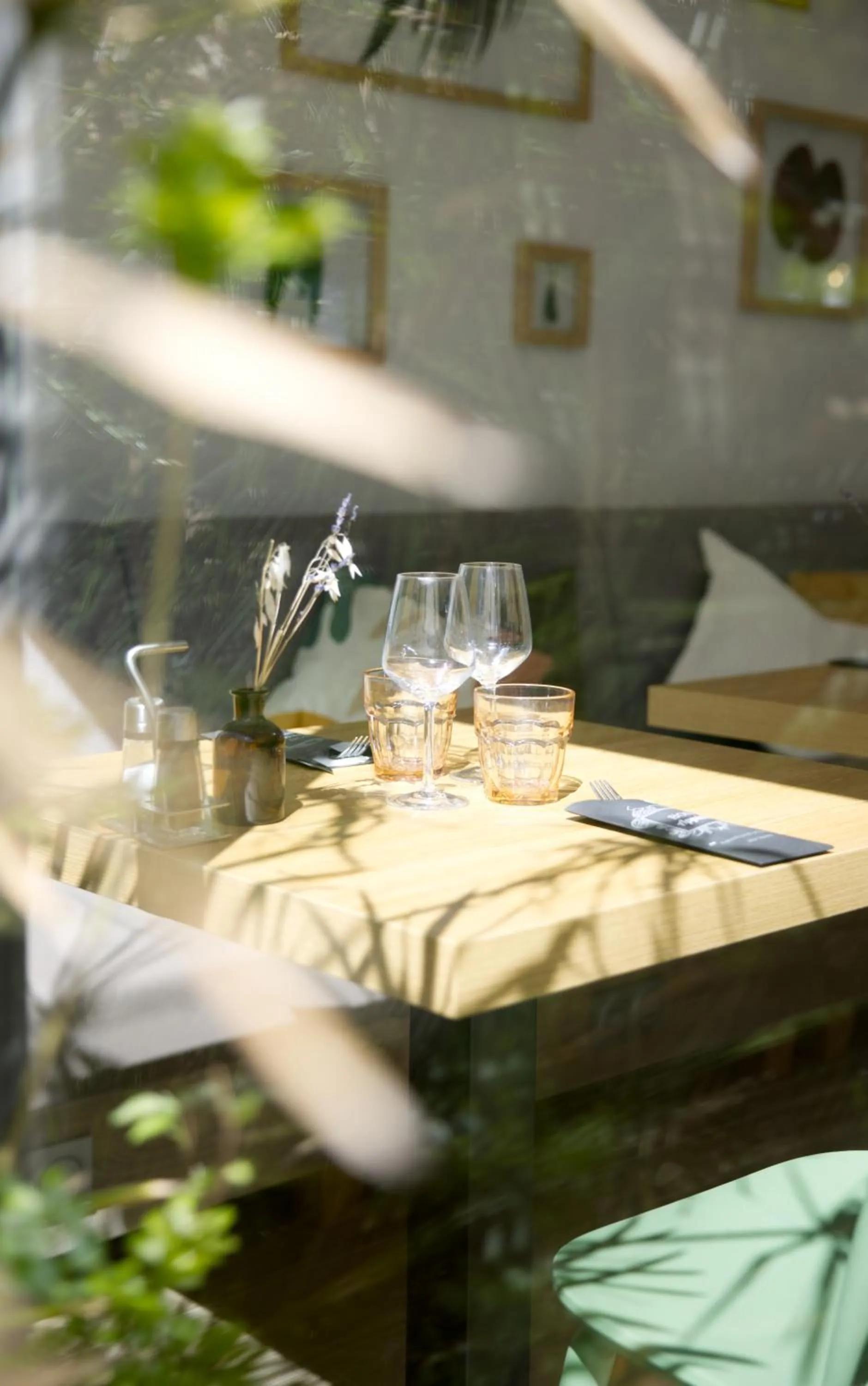 Restaurant/places to eat in Campanile Orange Centre sortie 21 sur A7 A9