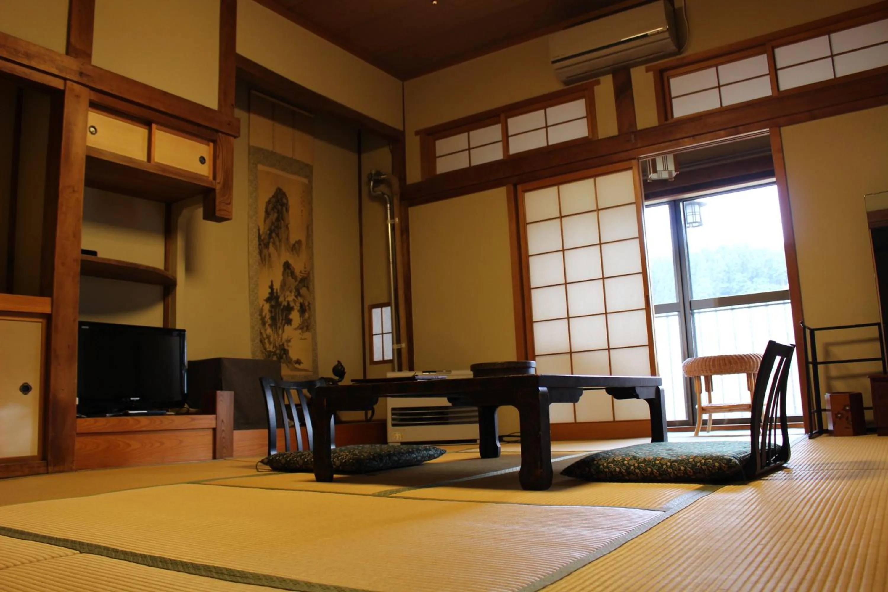 Historical Ryokan SENYUKAN