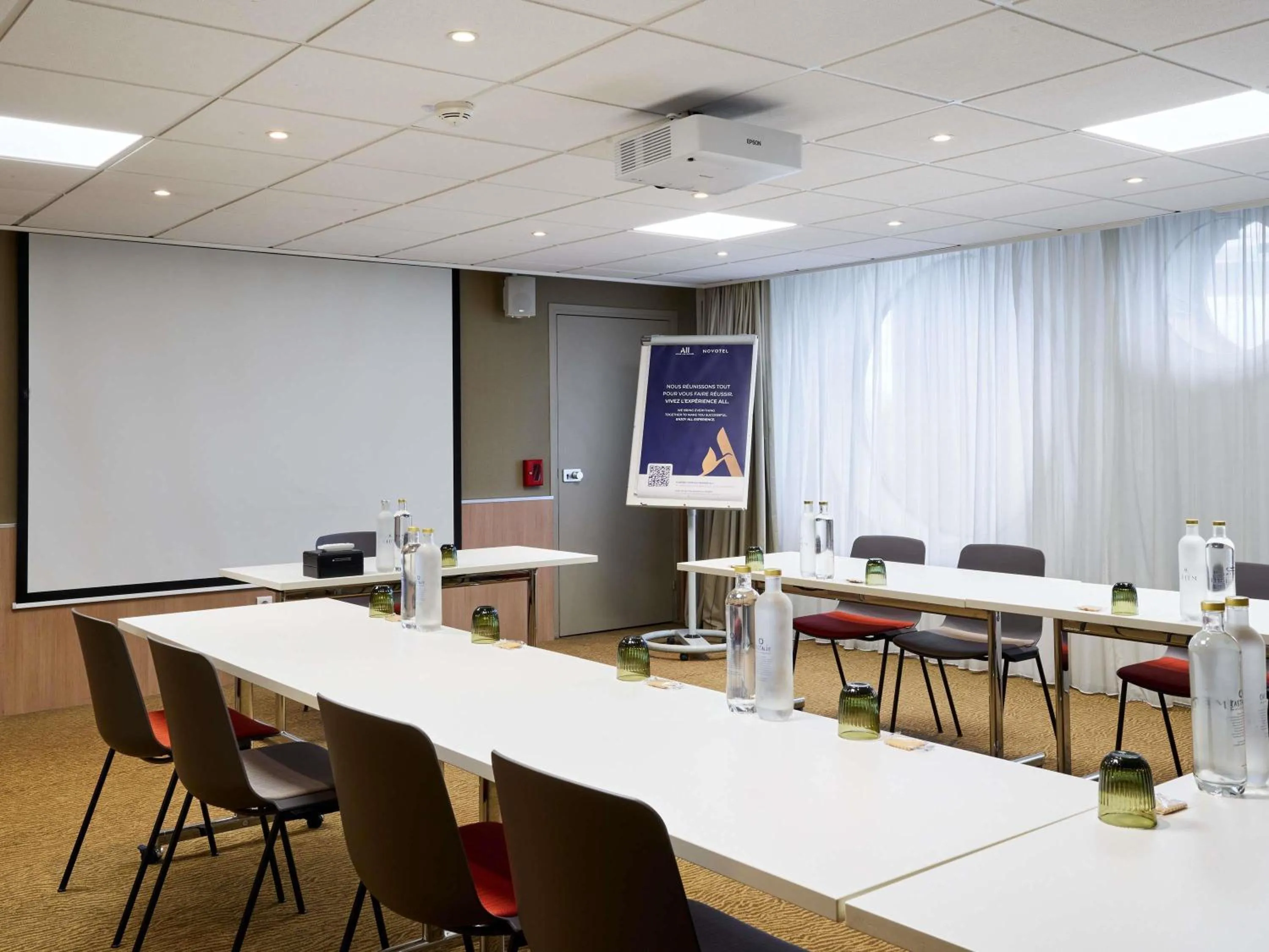 Meeting/conference room in Novotel Paris La Defense Esplanade
