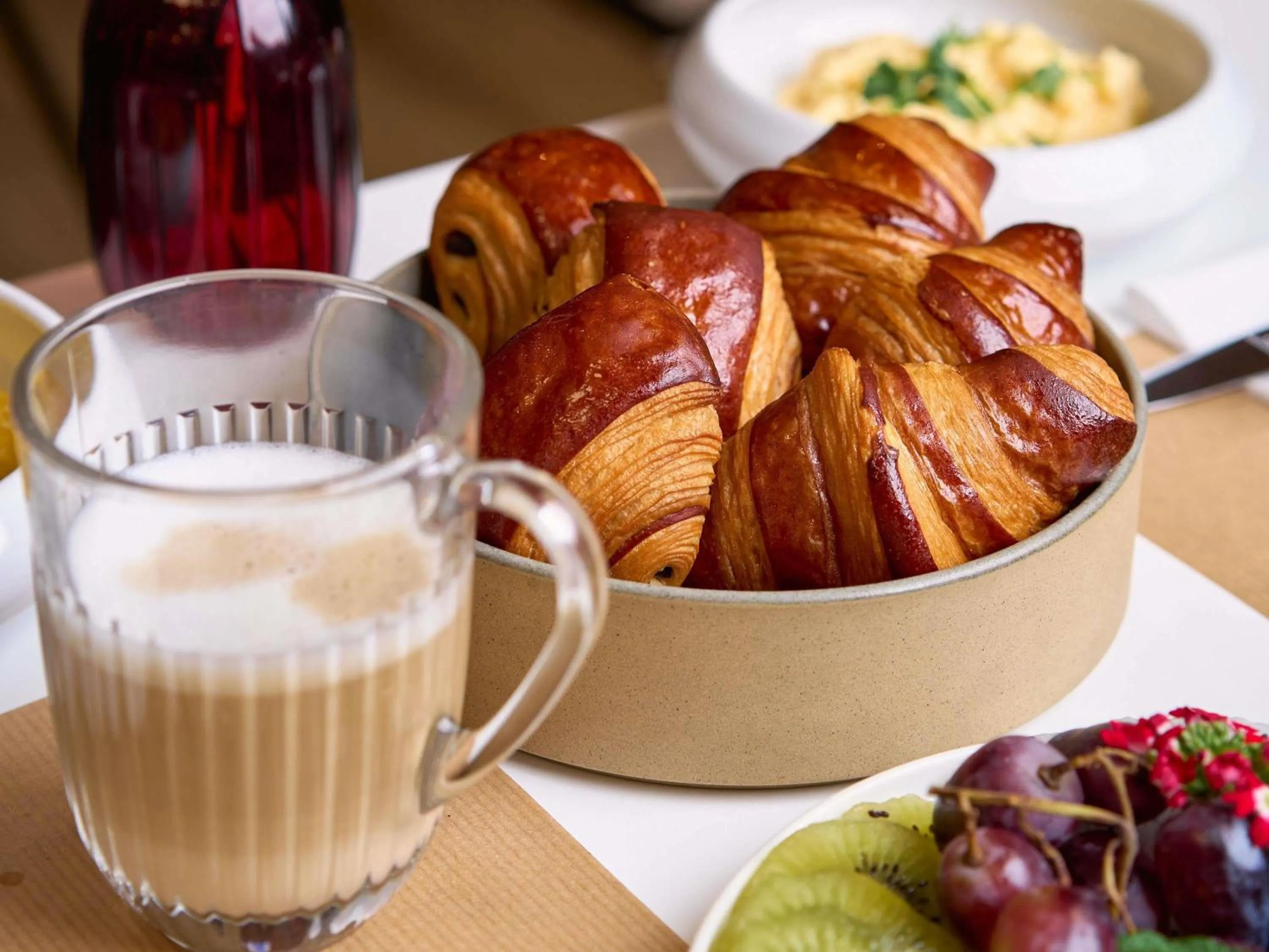 Breakfast in Novotel Paris La Defense Esplanade