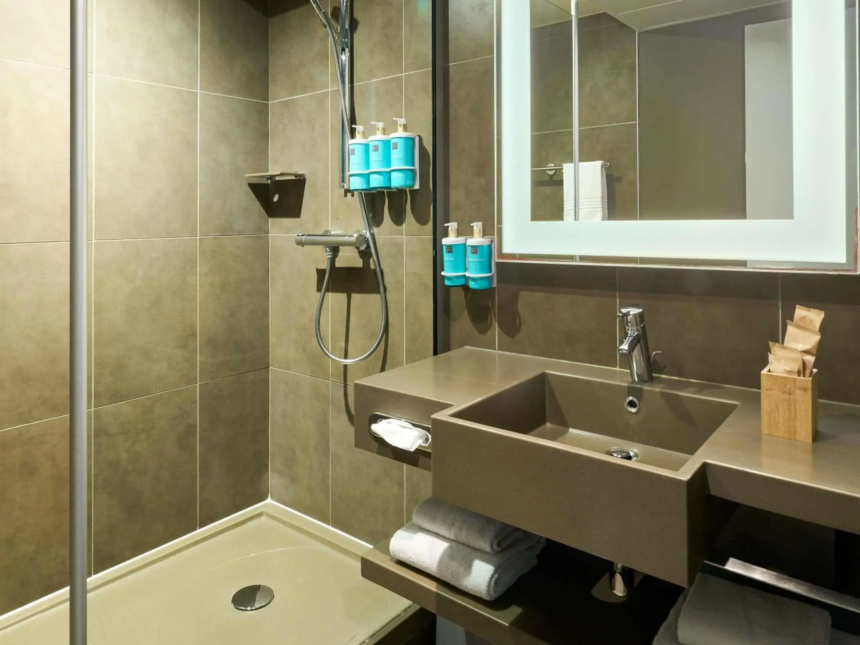 Executive Room with 1 Queen-Size Bed with Eiffel Tower View in Novotel Paris La Defense Esplanade Executive Room with 1 Queen-Size Bed with Eiffel Tower View in Novotel Paris La Defense Esplanade