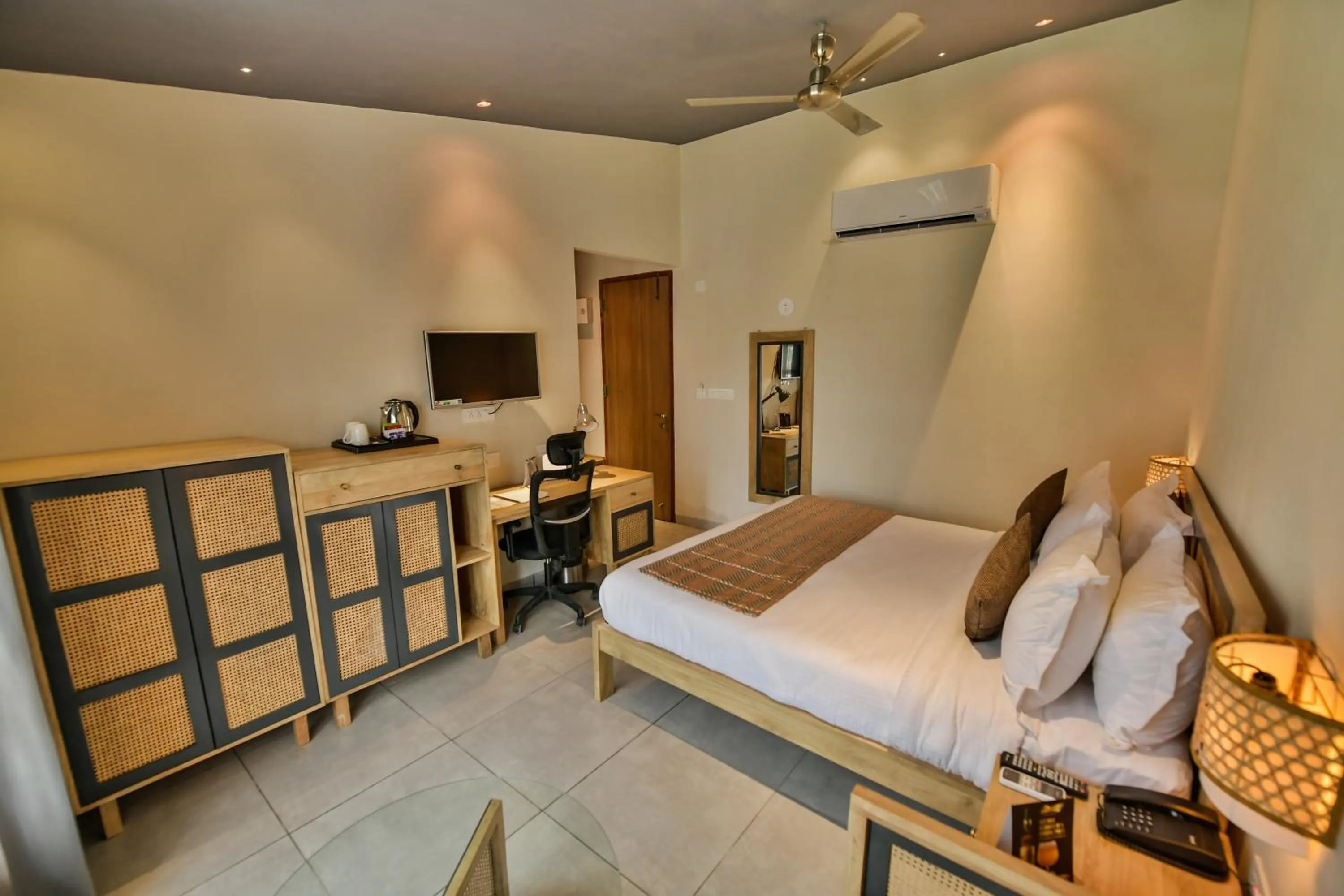 Photo of the whole room in The Artist House Udaipur