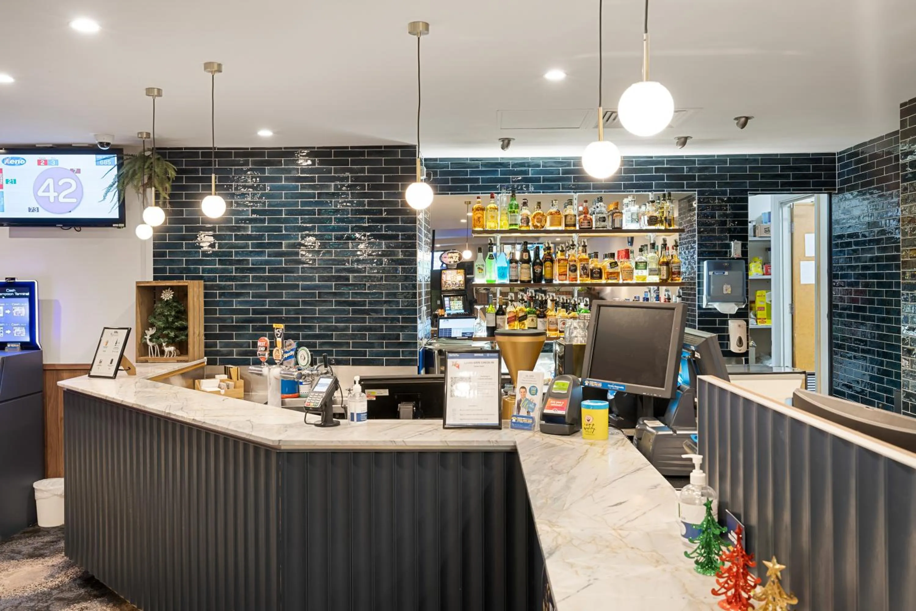 Lounge or bar in Nightcap at Exeter Hotel