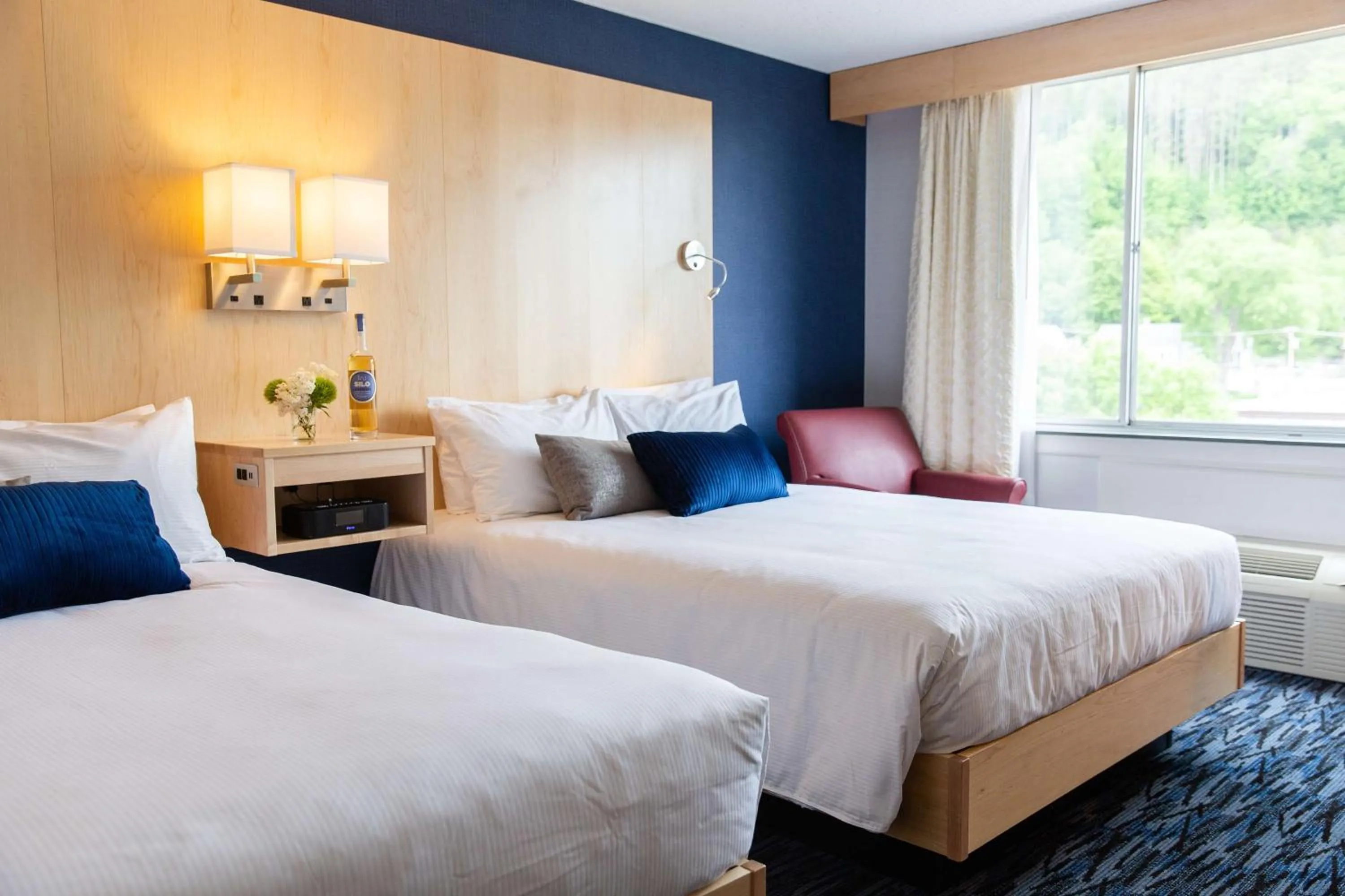 Bed in Capitol Plaza Hotel Montpelier Tapestry Collection by Hilton