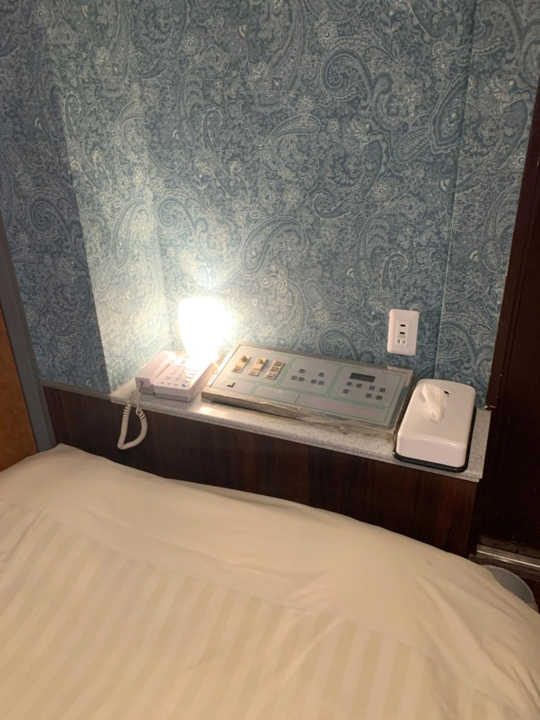 Bed in City Hotel Southern Cross