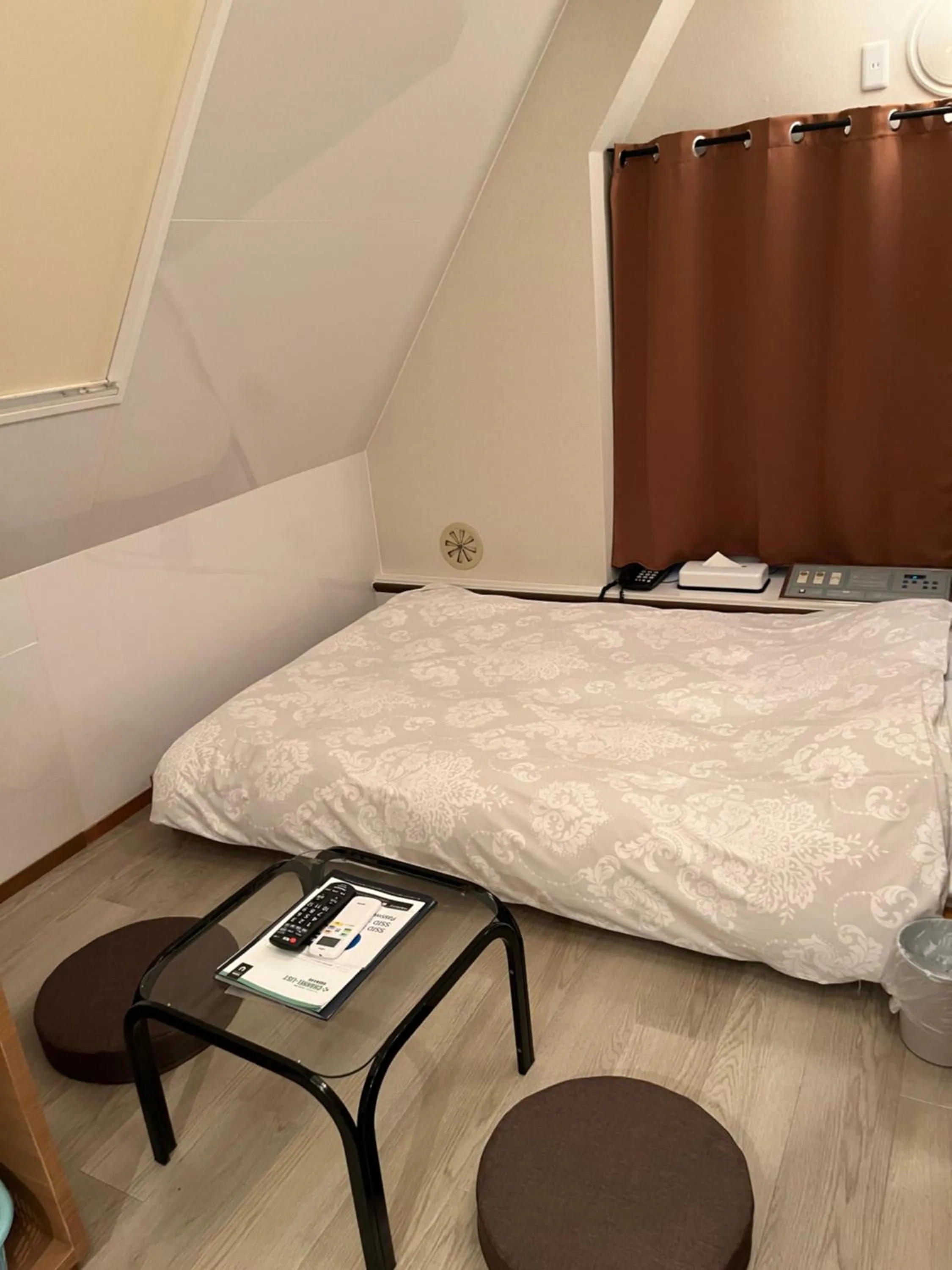 Bed in City Hotel Southern Cross