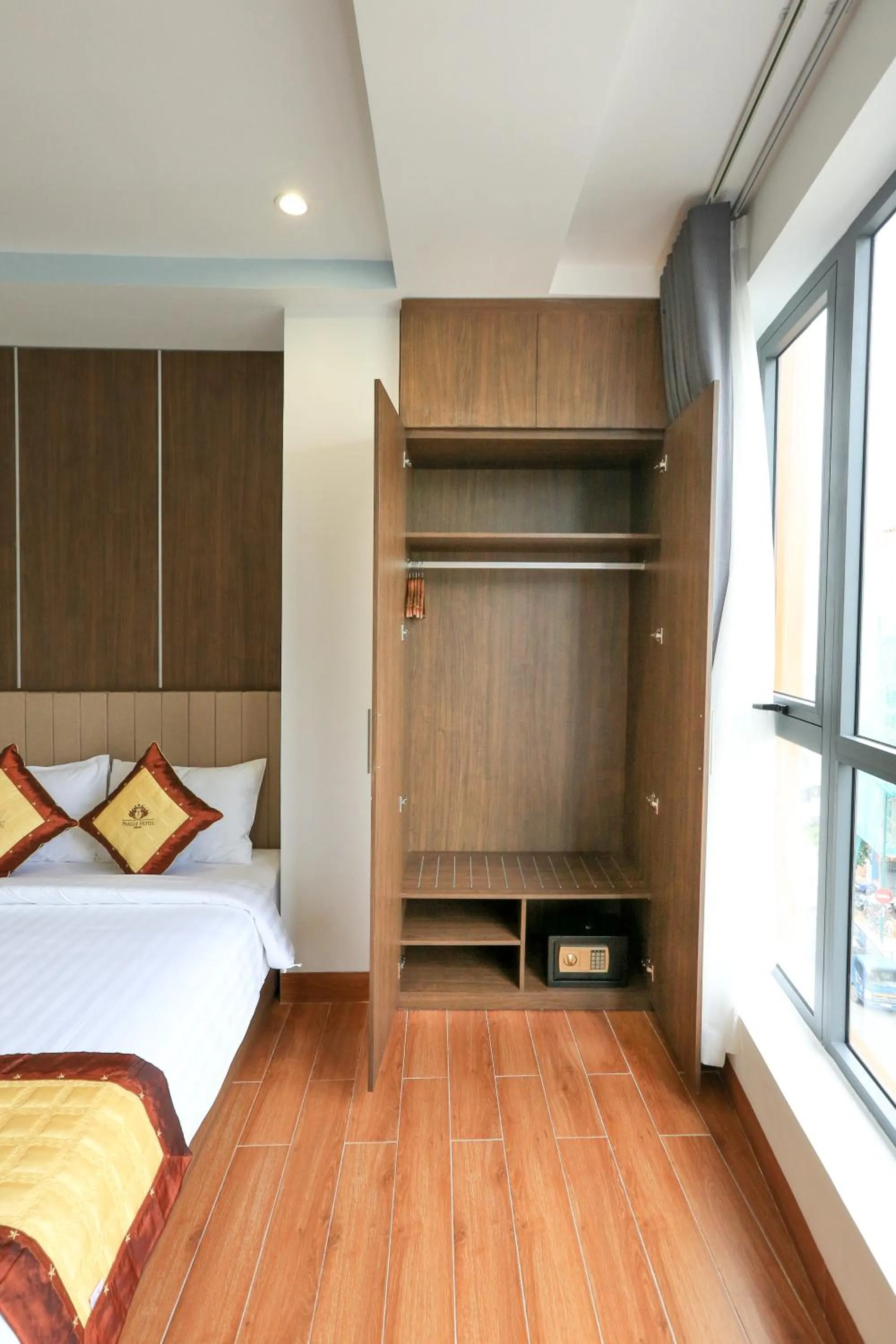 Bedroom, Bed in Prague Saigon Airport Hotel