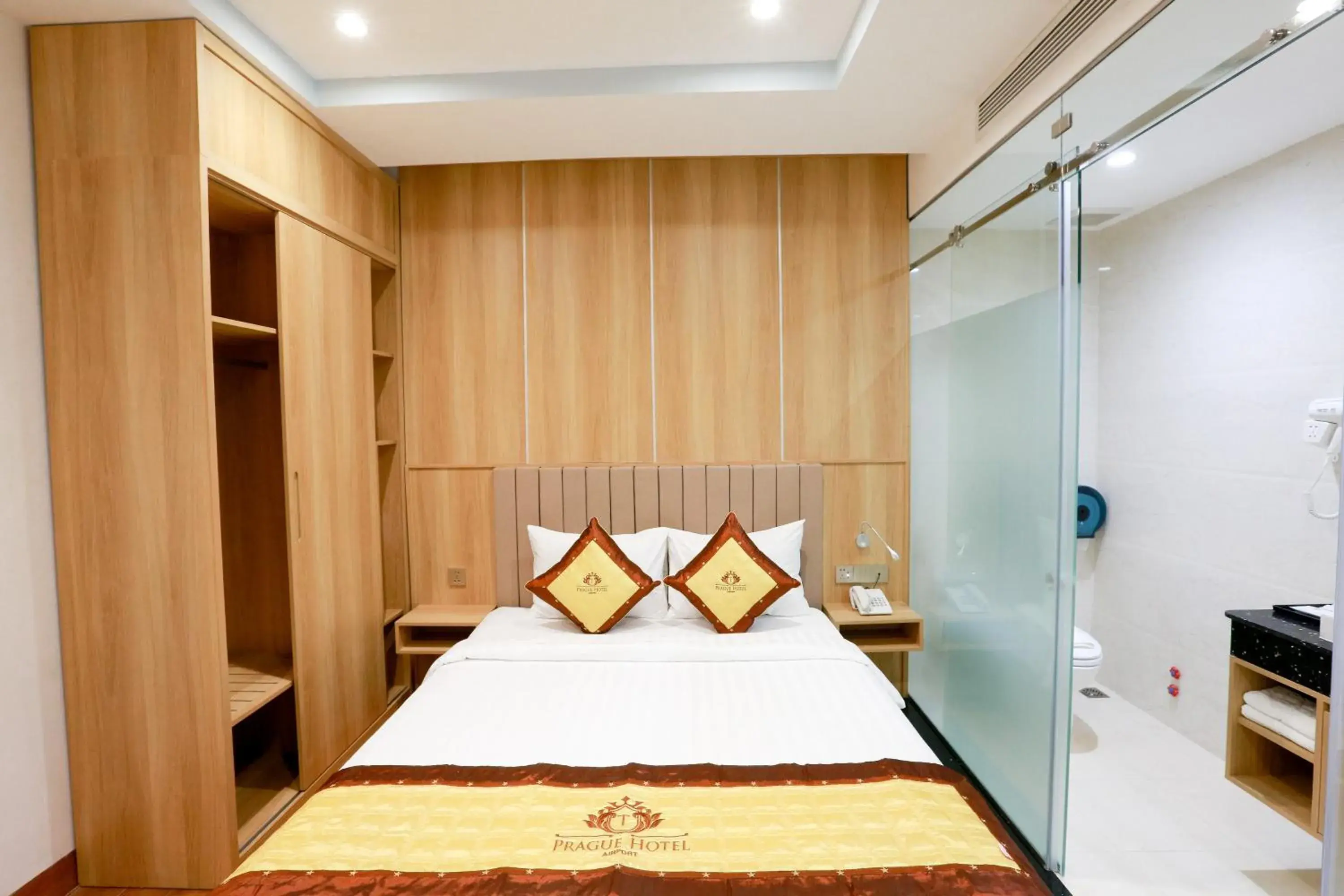 Superior Double Room in Prague Saigon Airport Hotel Superior Double Room in Prague Saigon Airport Hotel