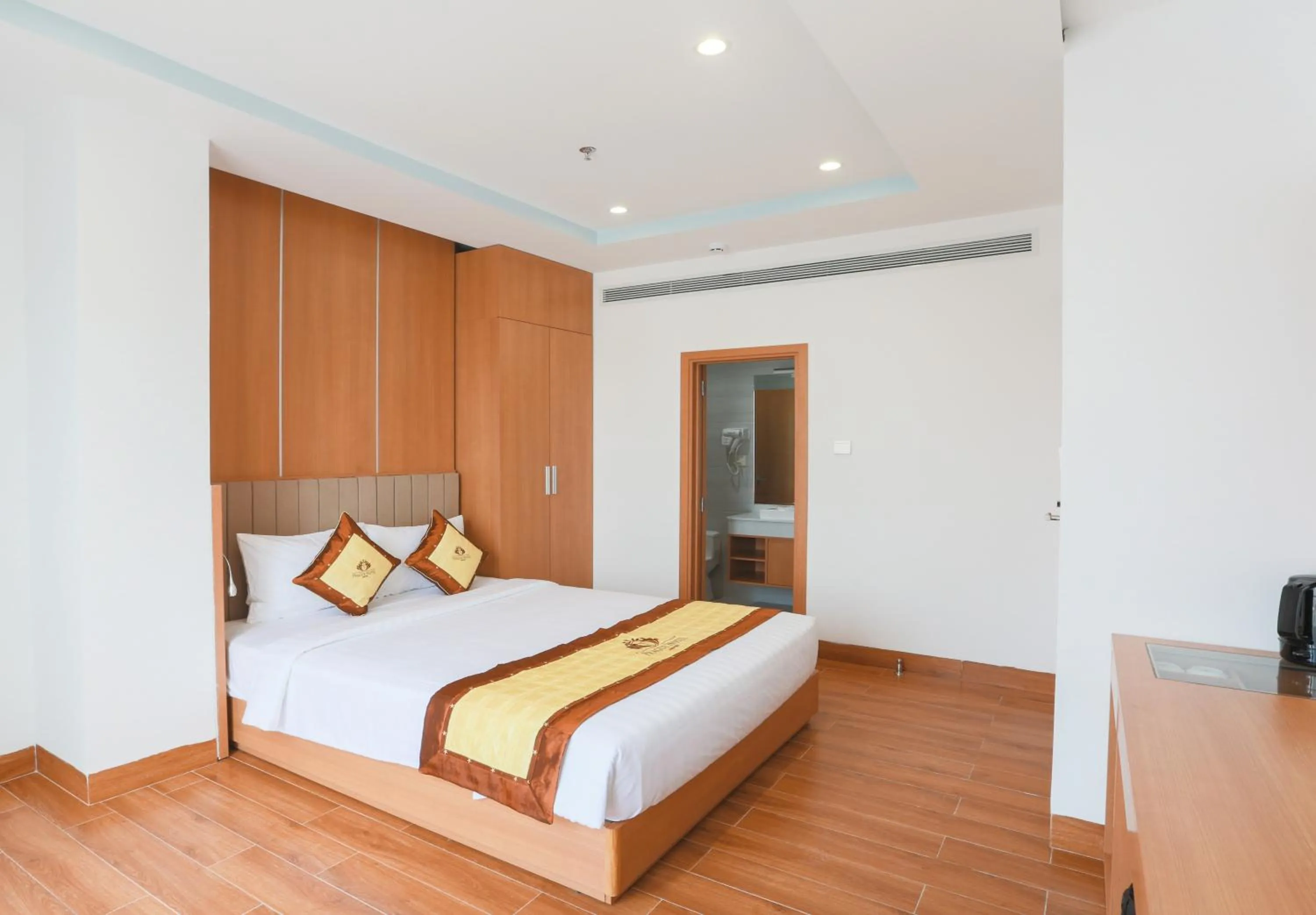 Photo of the whole room, Bed in Prague Saigon Airport Hotel