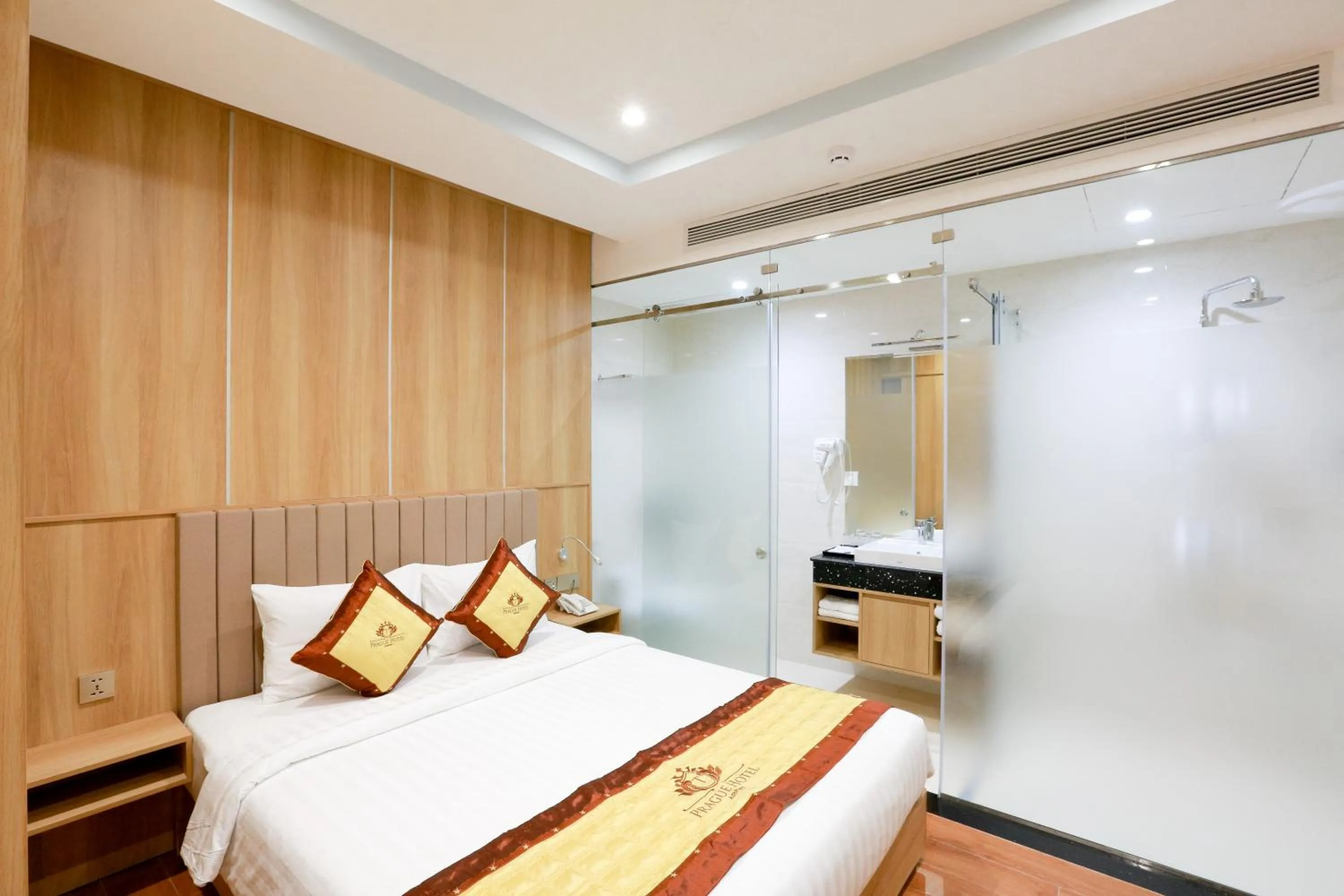 Photo of the whole room, Bed in Prague Saigon Airport Hotel