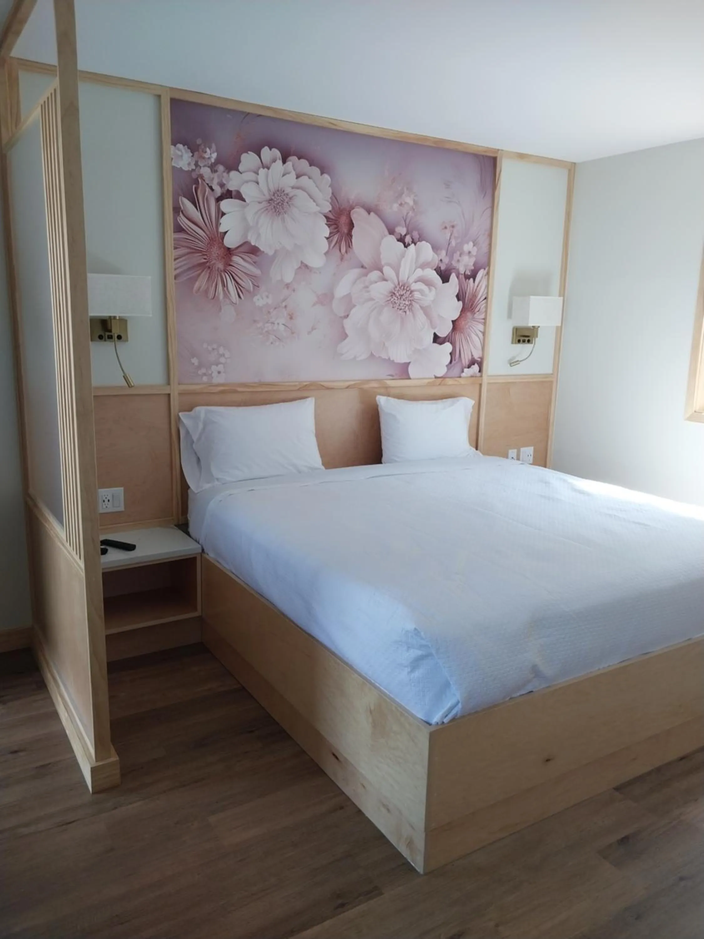 Bed in Greenview Inn Riverhead