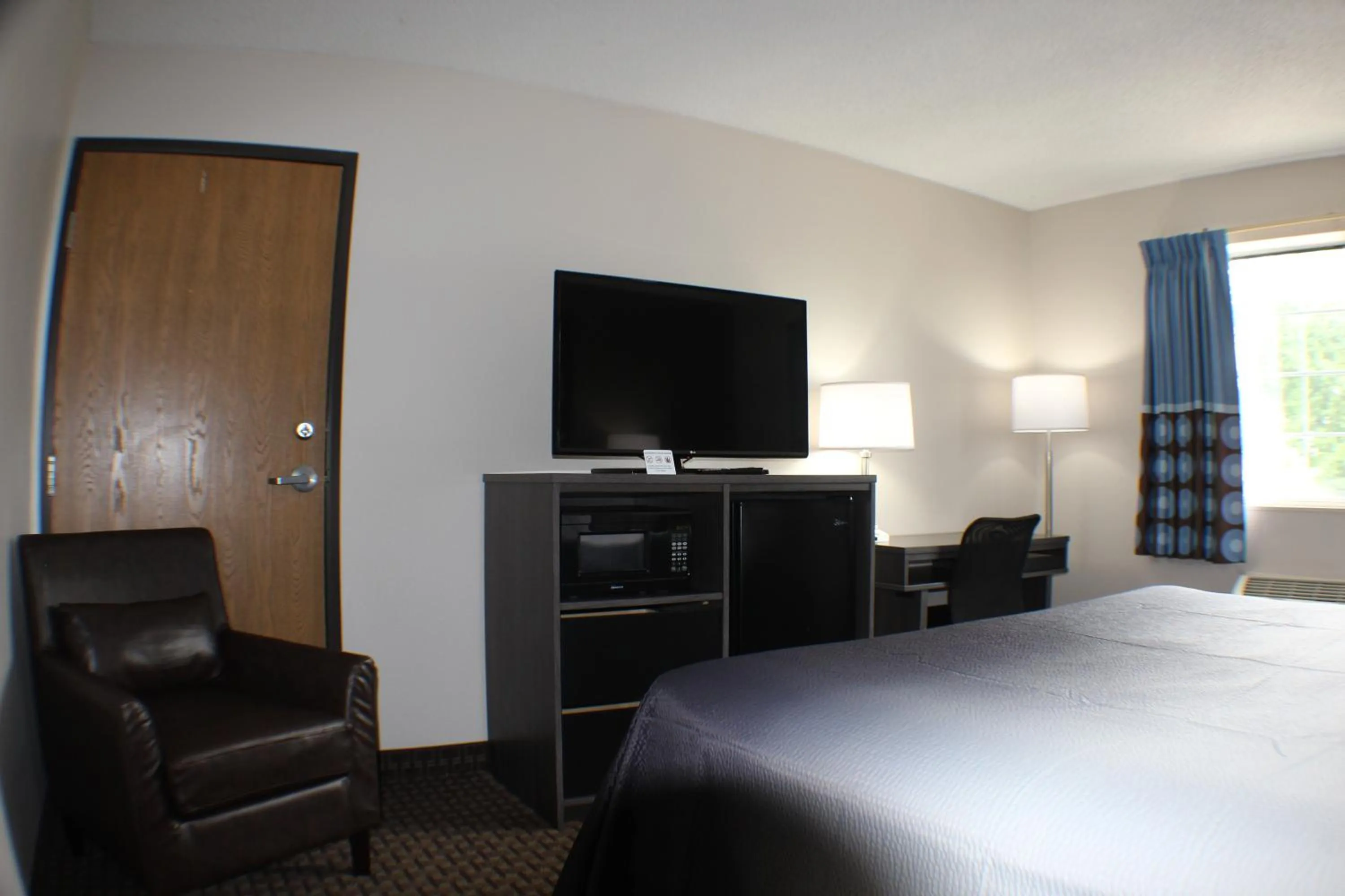 TV and multimedia, Bed in Super 8 by Wyndham Gardner