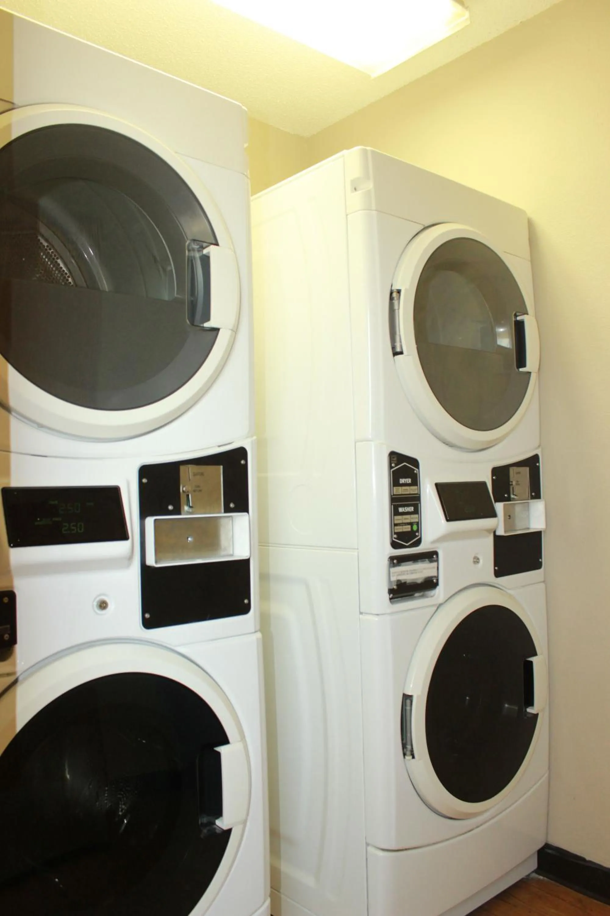 laundry in Super 8 by Wyndham Gardner