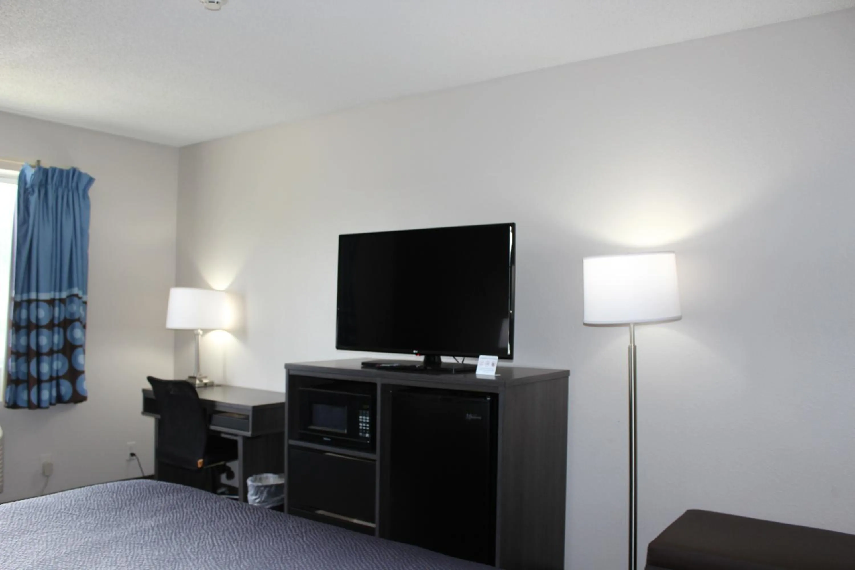 TV and multimedia, Bed in Super 8 by Wyndham Gardner