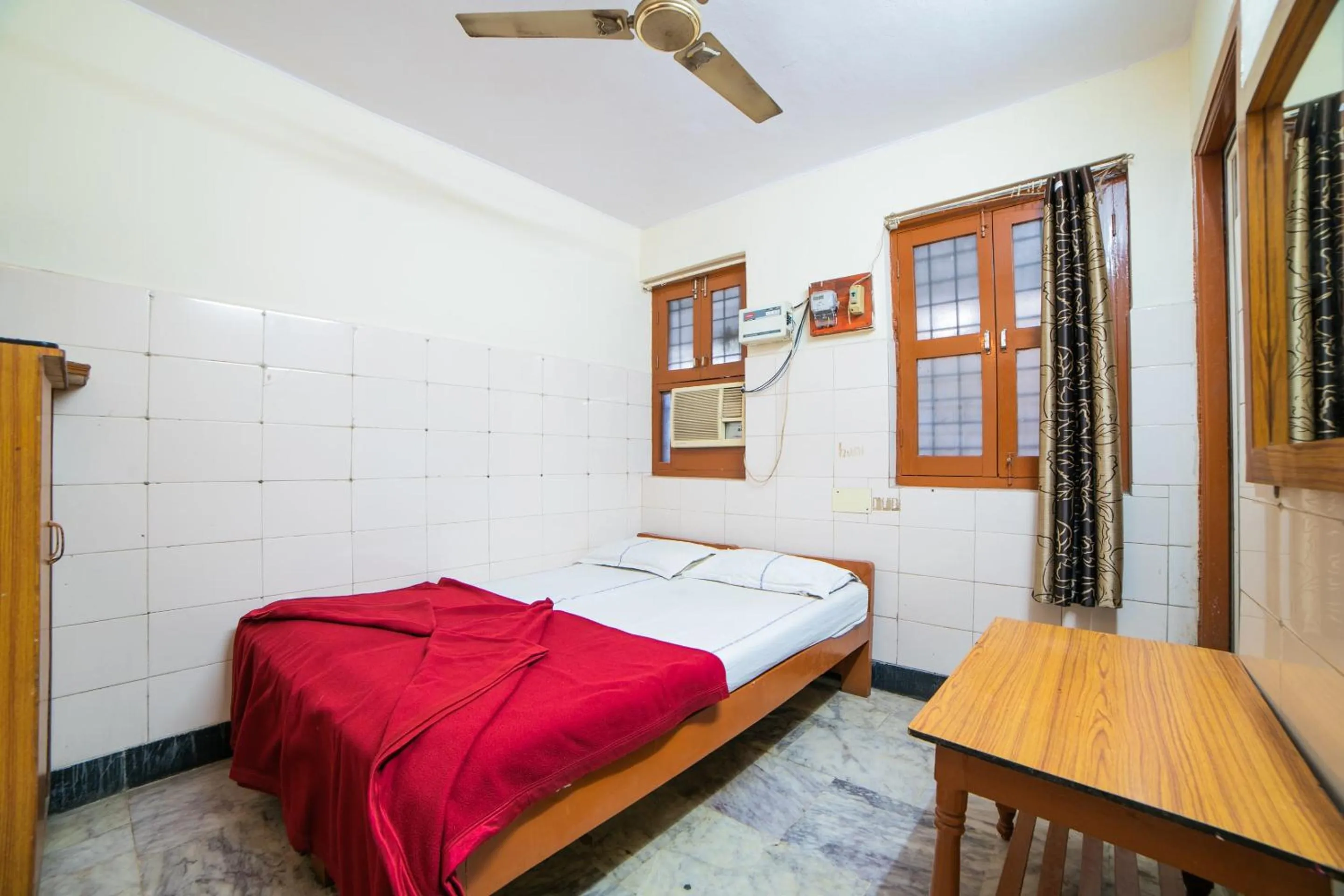 Bedroom, Bed in Hotel O Sree Radha Lodge Near Snow World