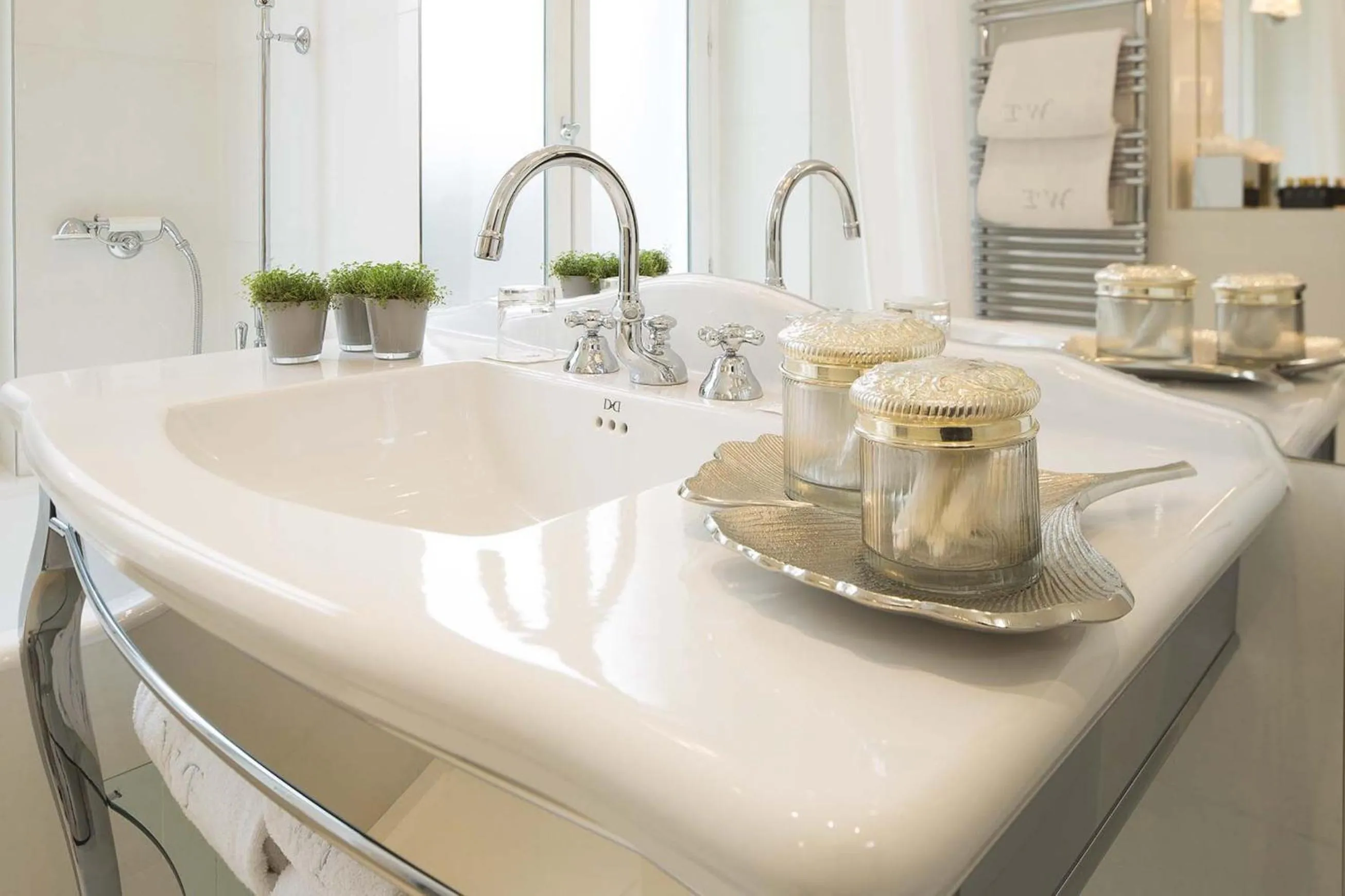 Bathroom in Hotel West-End