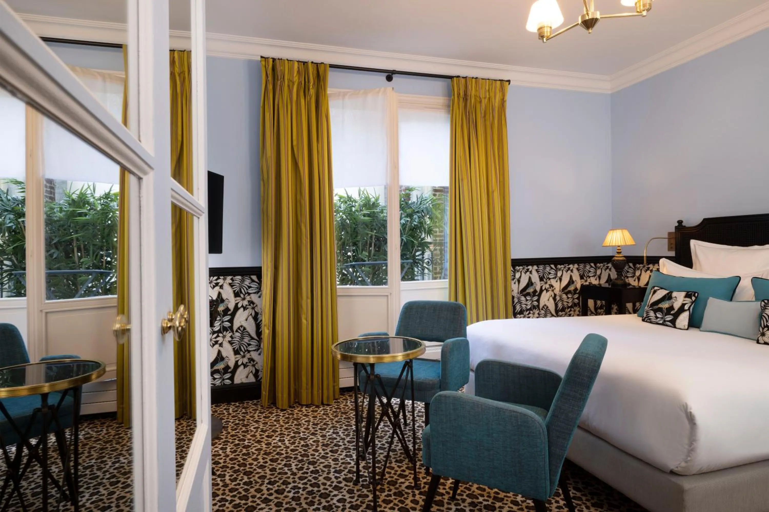 Bedroom, Bed in Hotel West-End