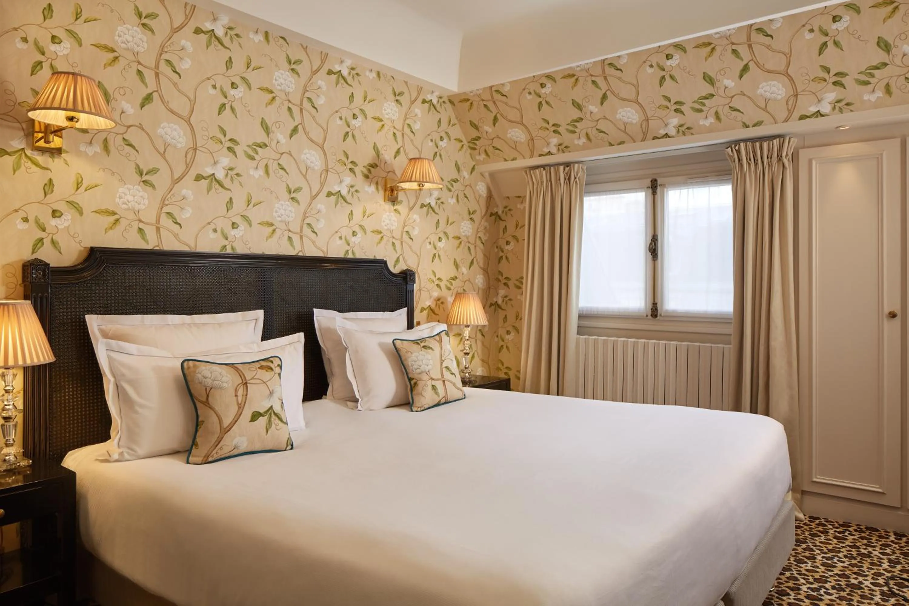 Photo of the whole room, Bed in Hotel West-End