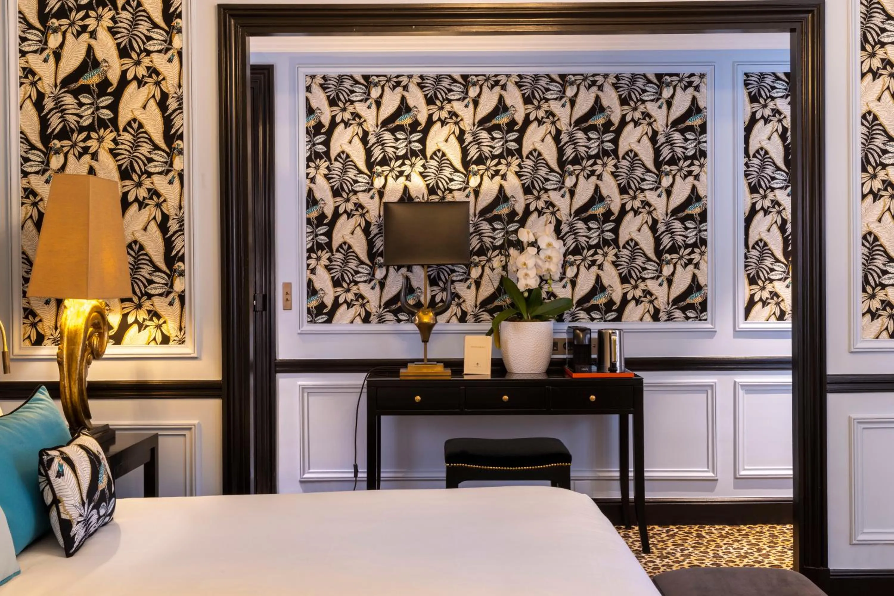 Bedroom, Bed in Hotel West-End