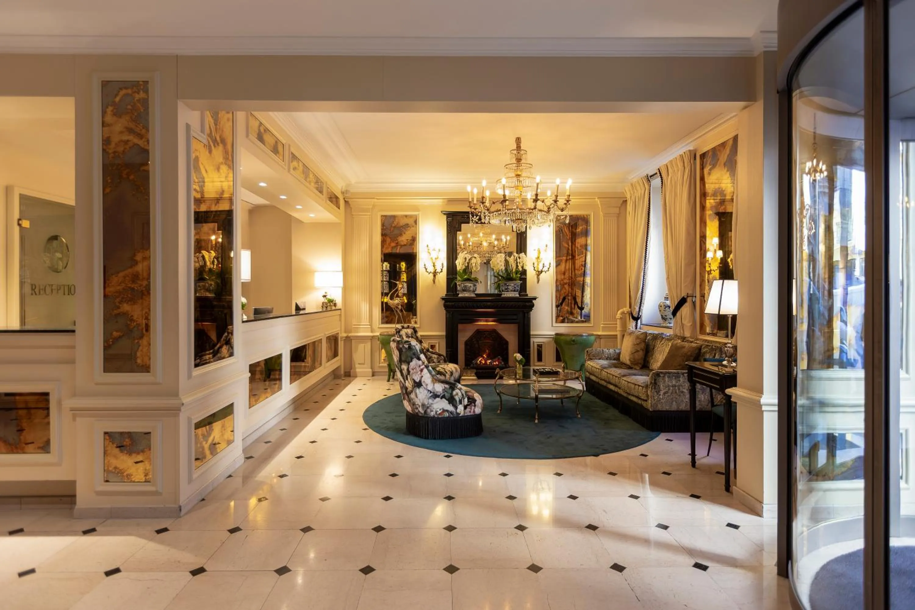 Lobby or reception in Hotel West-End