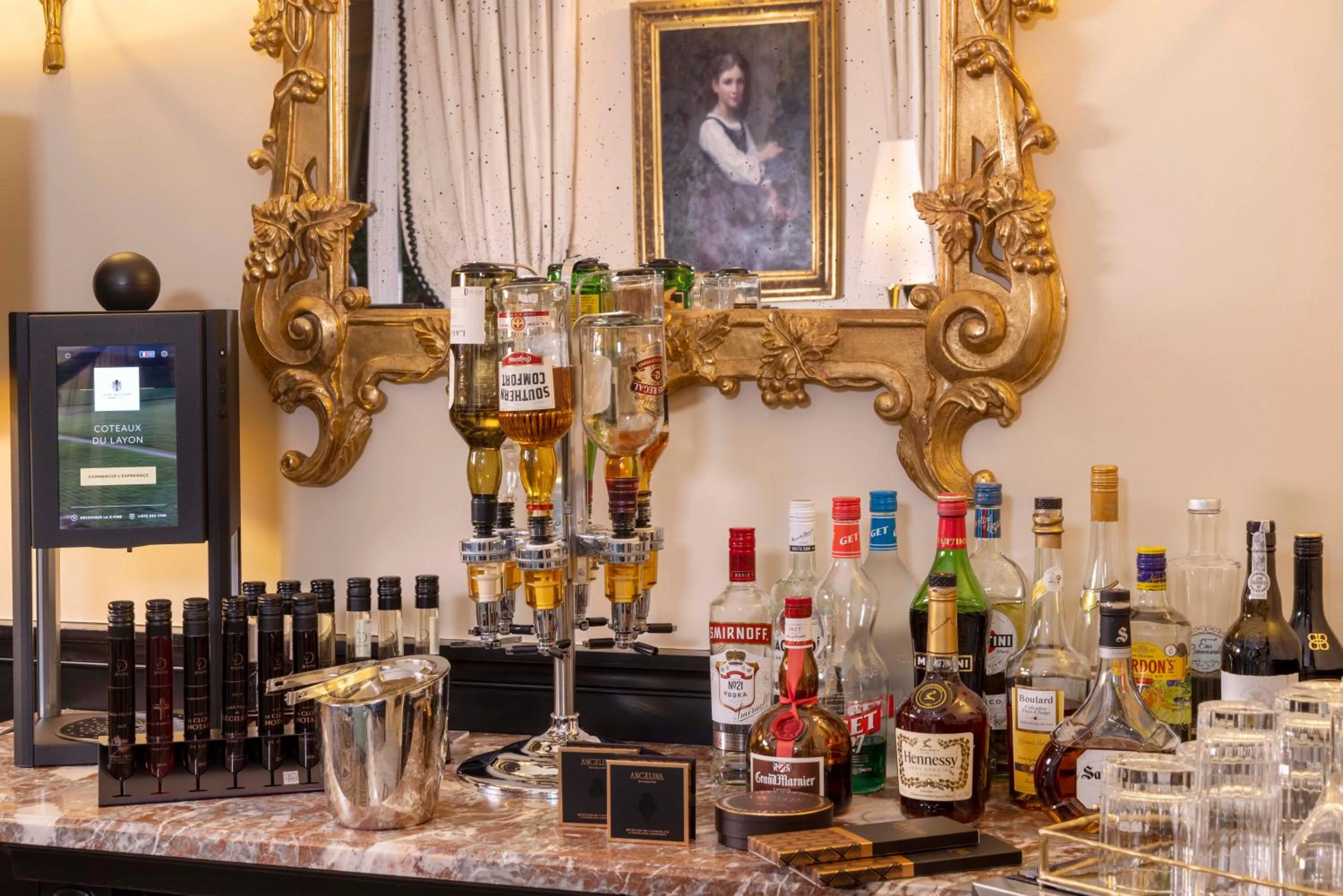 Lounge or bar in Hotel West-End