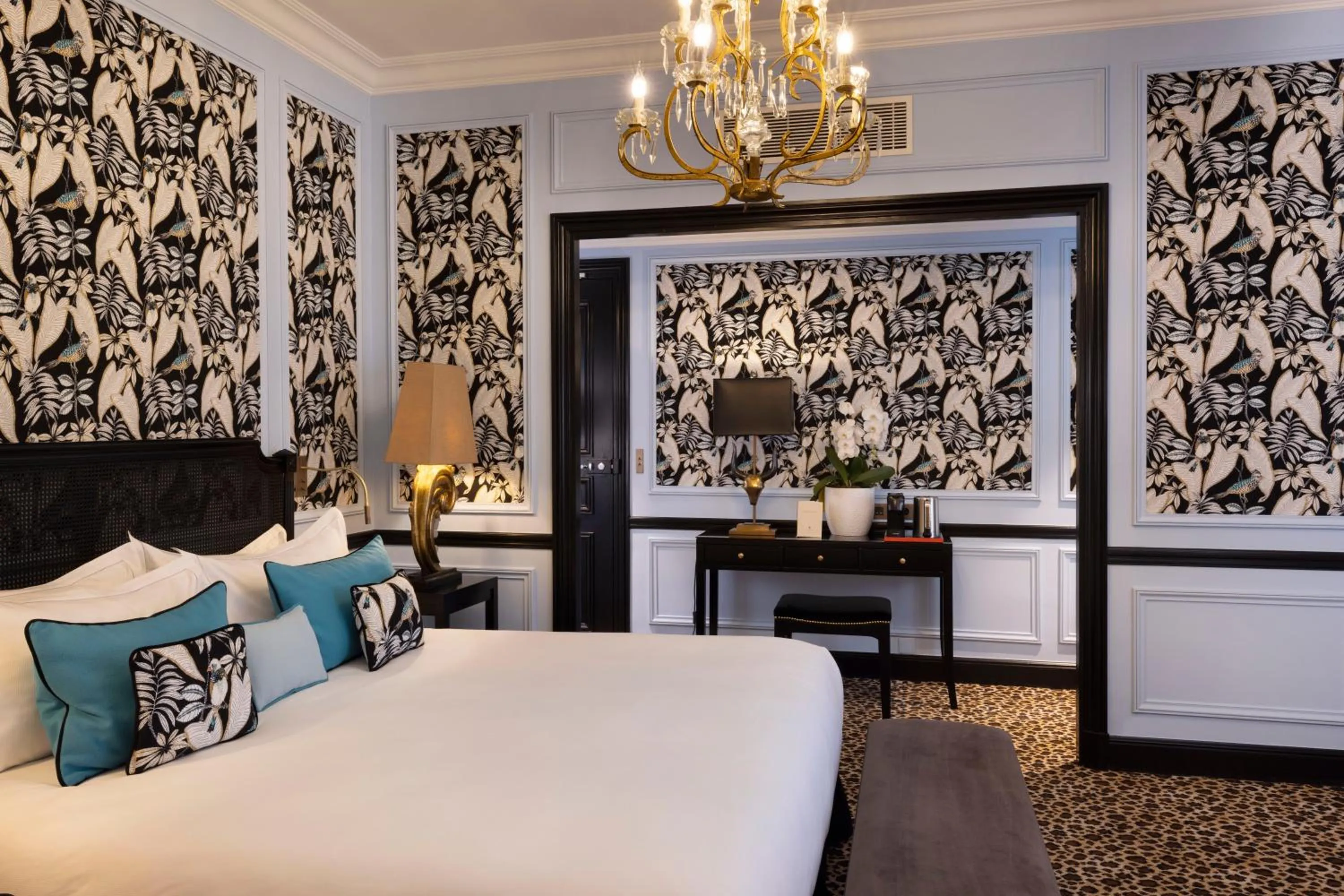 Photo of the whole room, Bed in Hotel West-End