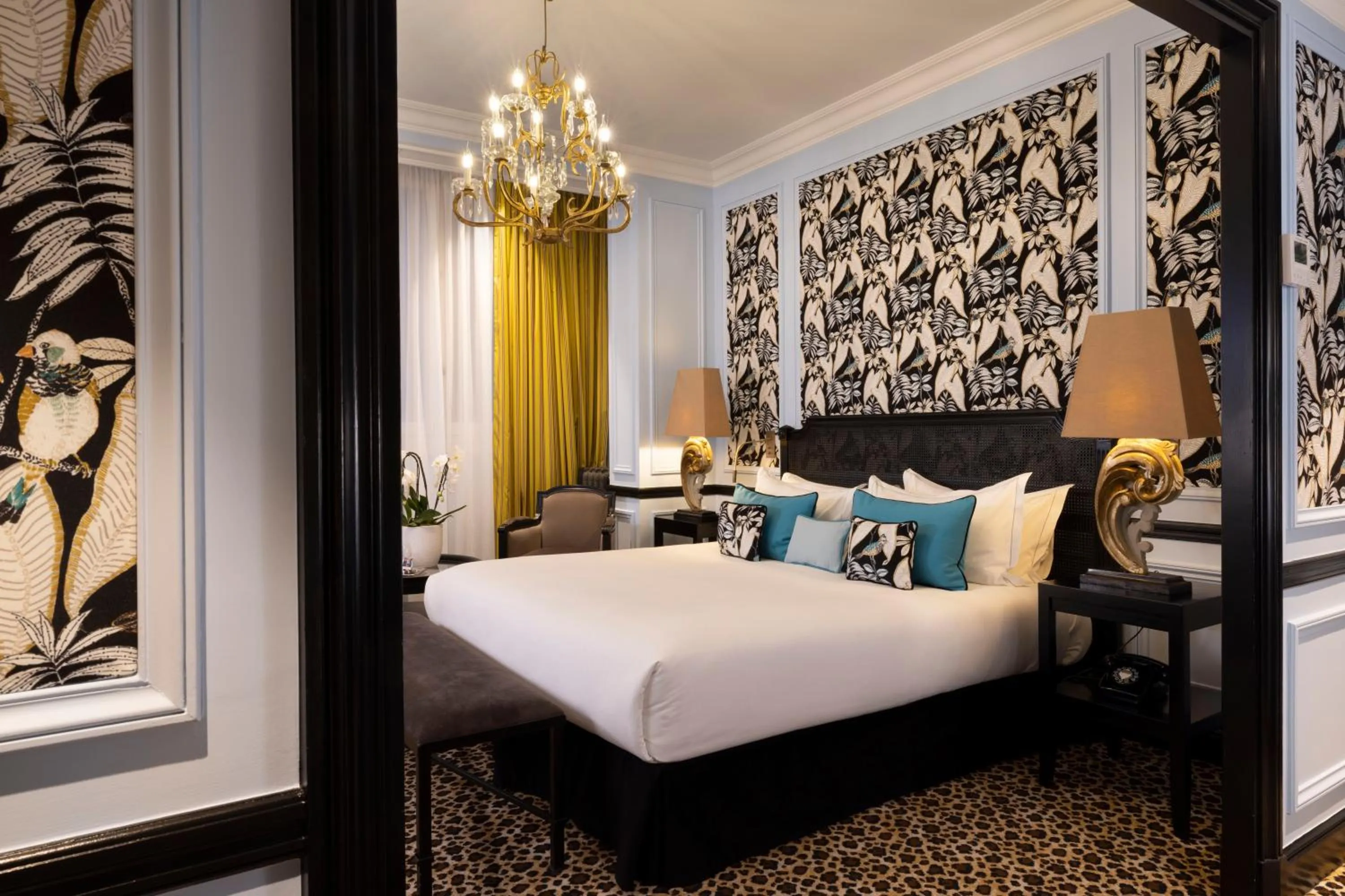 Bedroom, Bed in Hotel West-End