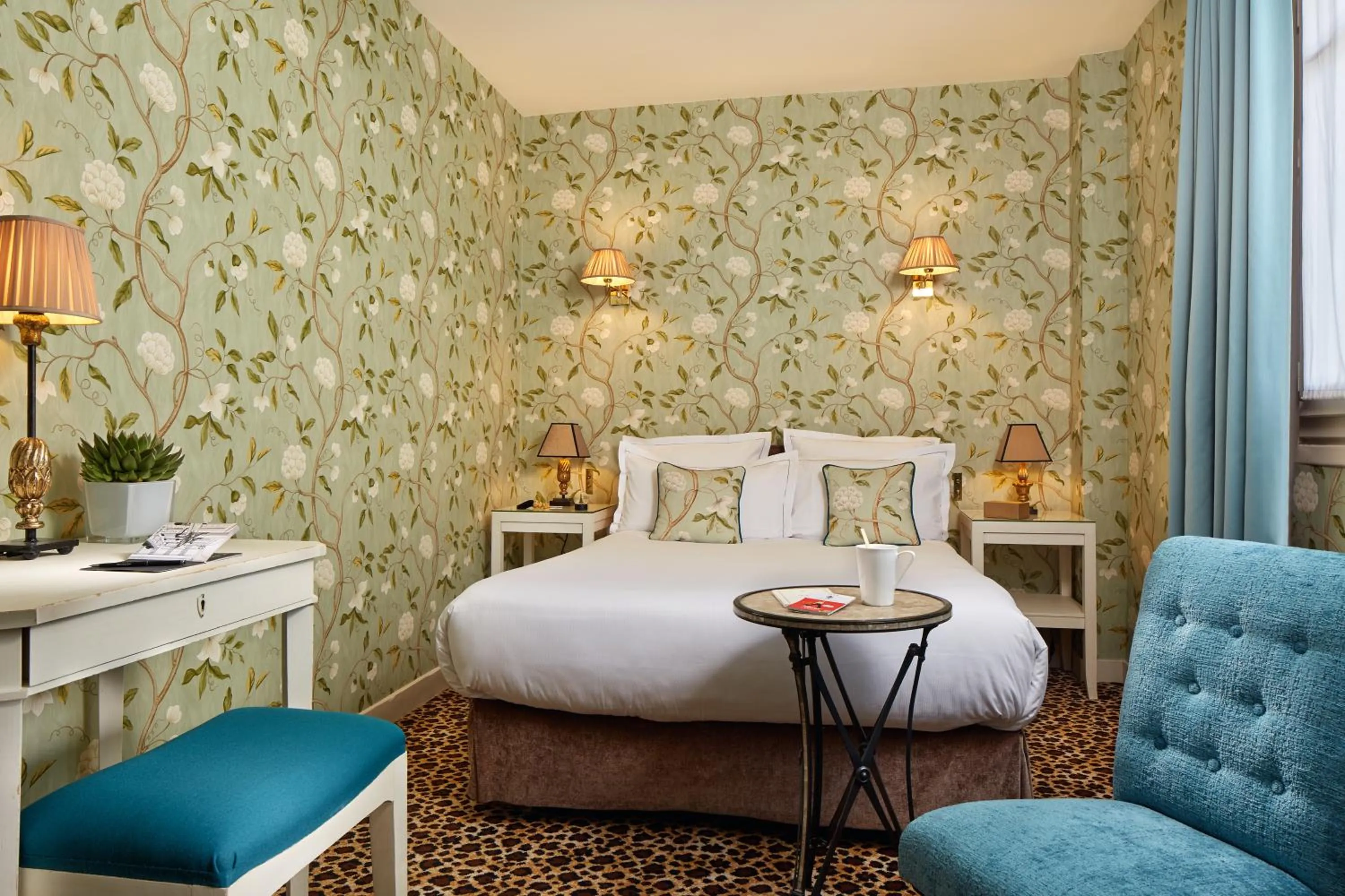 Photo of the whole room, Bed in Hotel West-End