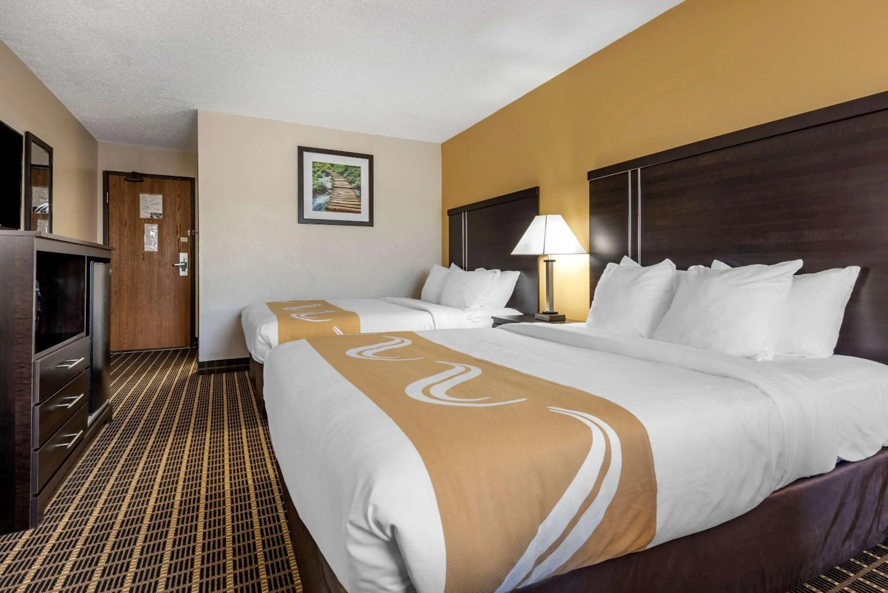 Bedroom, Bed in Quality Inn & Suites Warren