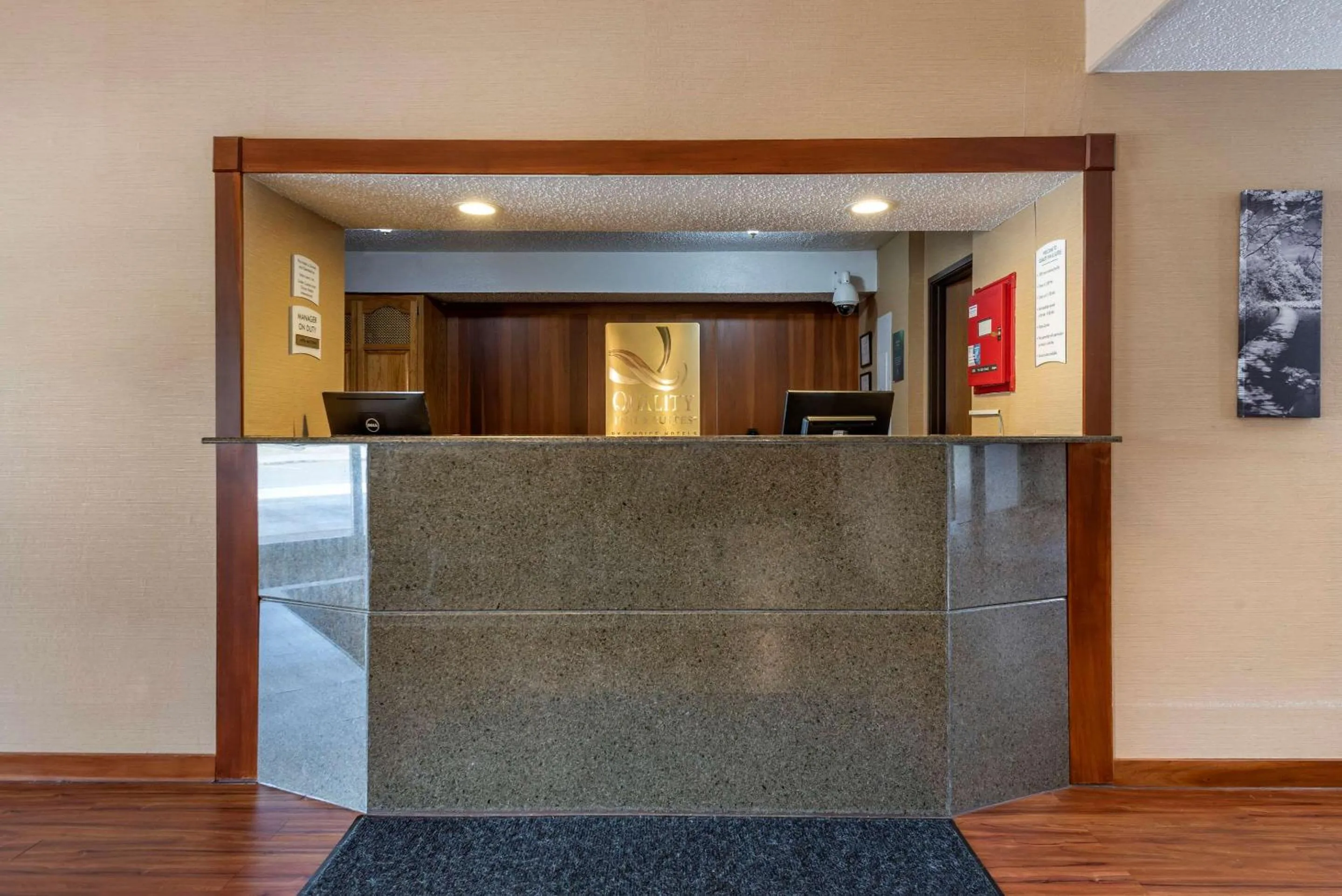 Lobby or reception in Quality Inn & Suites Warren