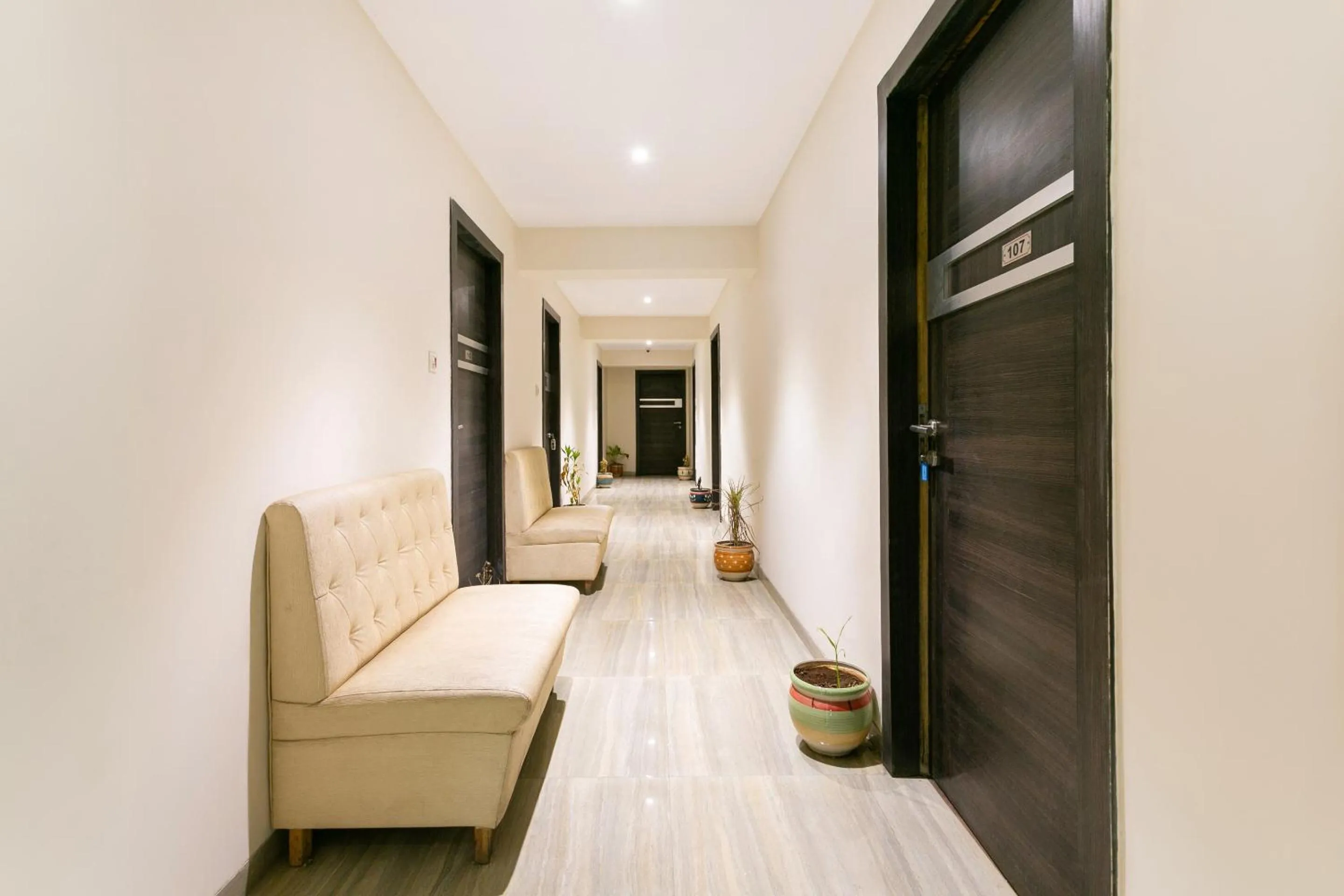 Hotel O Pearl Residency