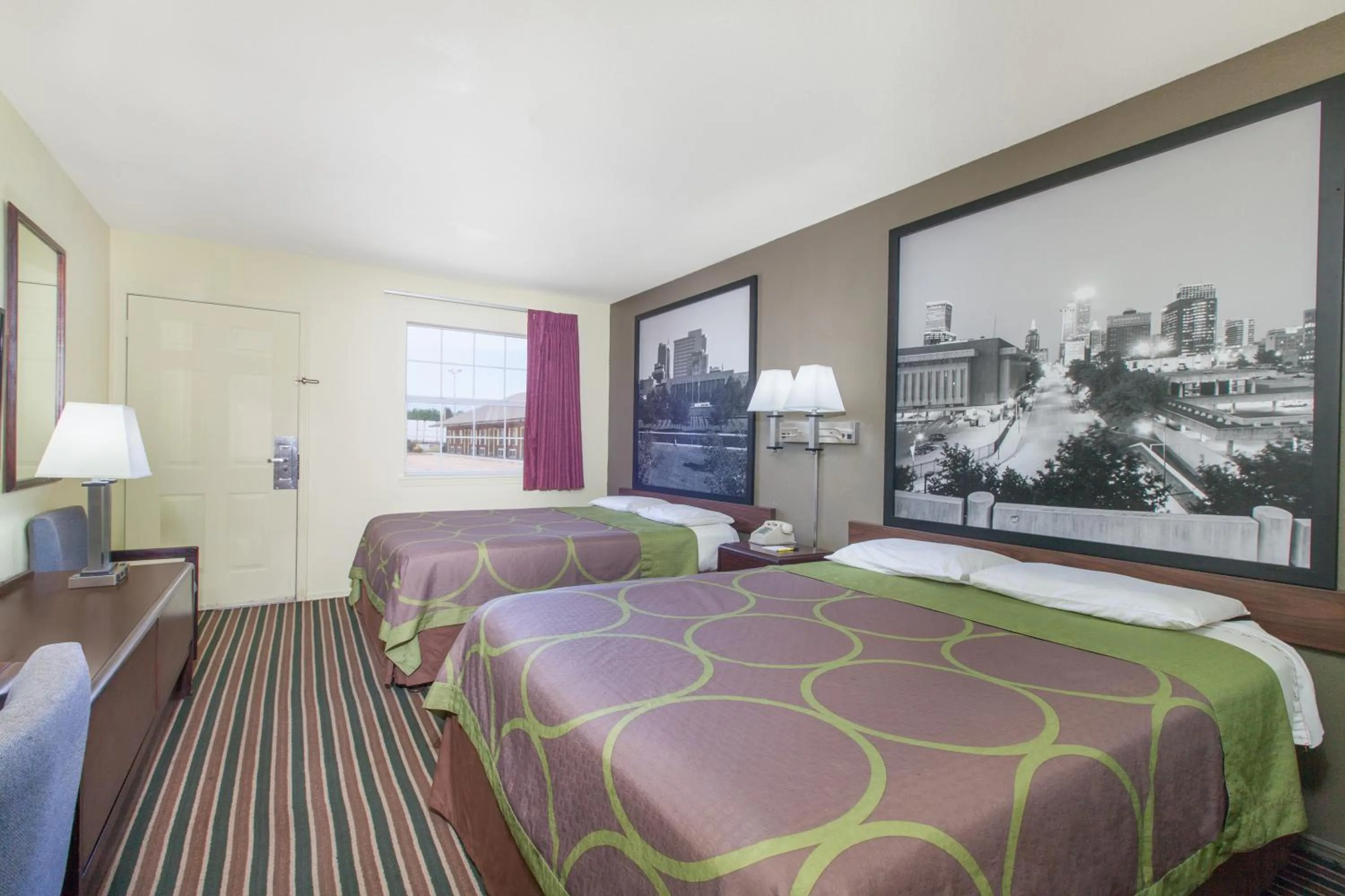 Bedroom, Bed in Super 8 by Wyndham Muskogee