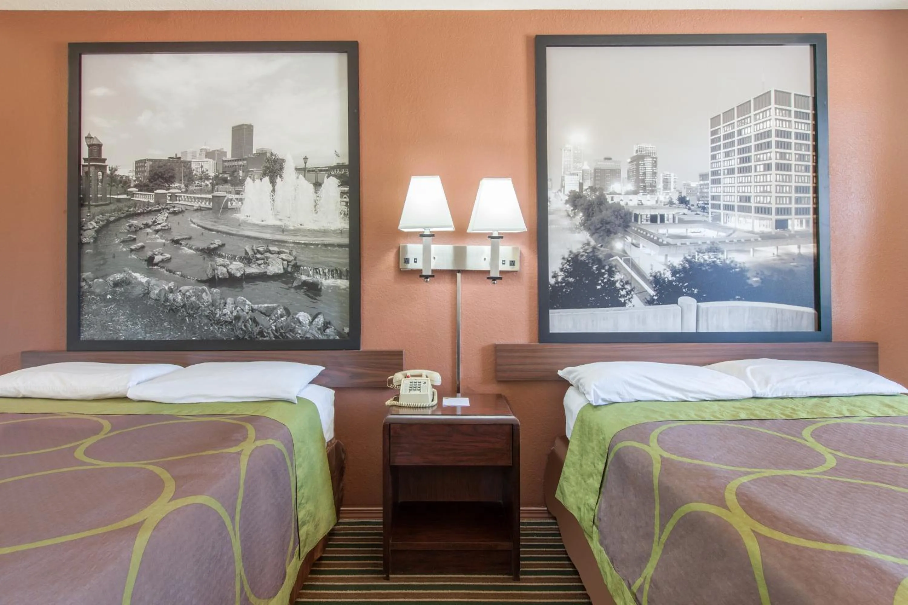 Bedroom, Bed in Super 8 by Wyndham Muskogee