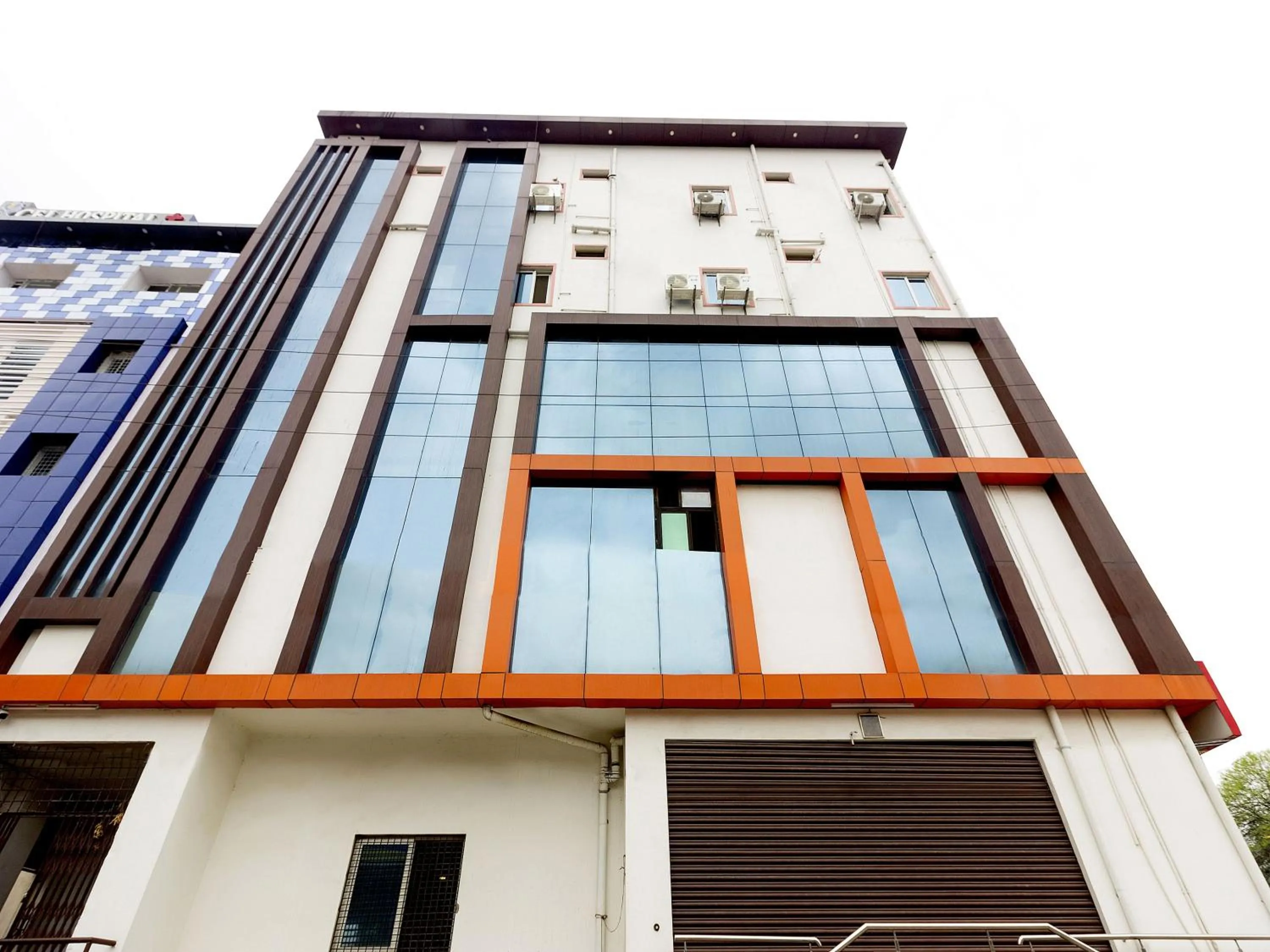 Facade/entrance in Super Hotel O Alpine Glow Heights