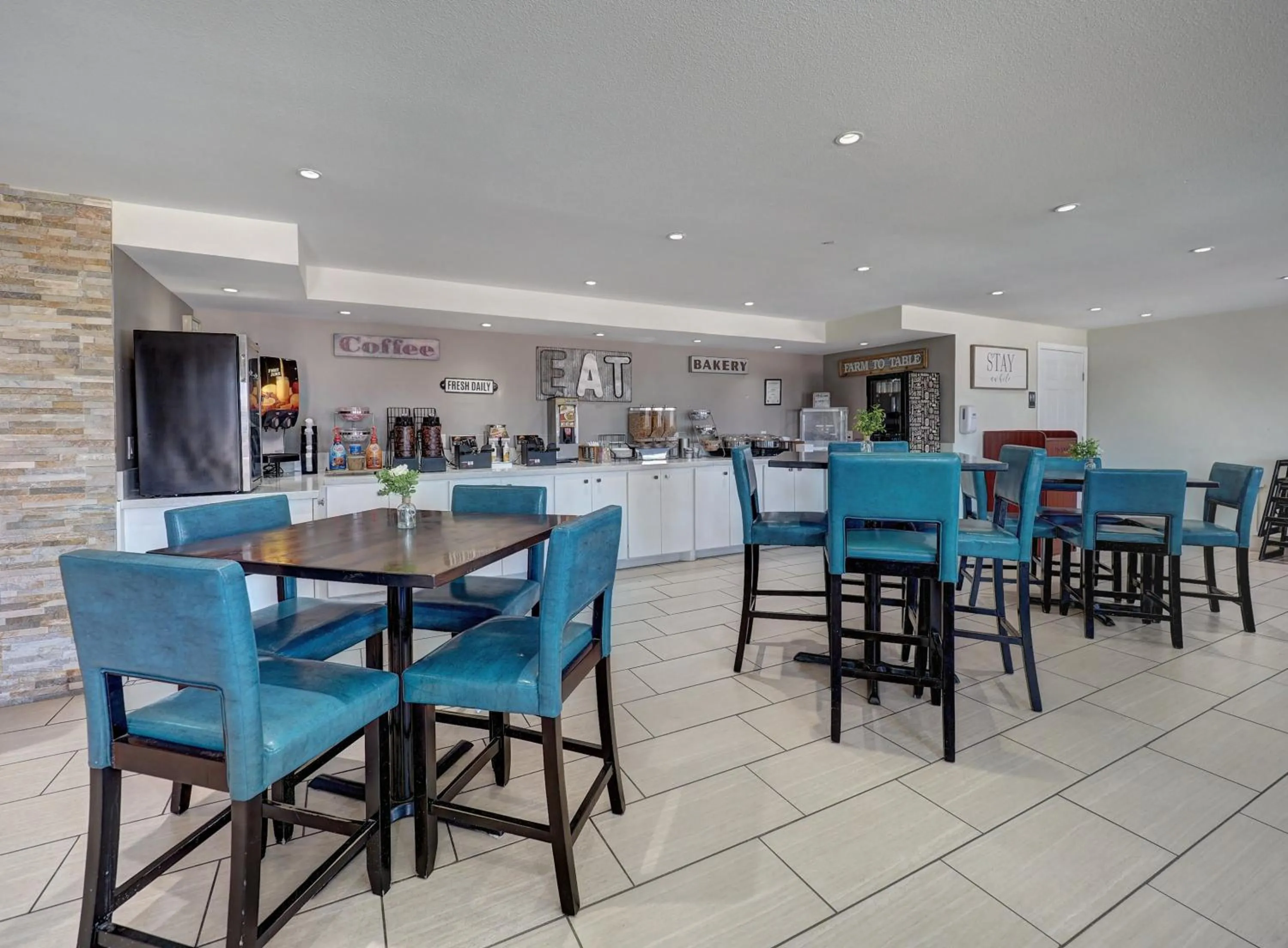 Restaurant/places to eat in Ocean's Edge Hotel, Port Aransas,TX