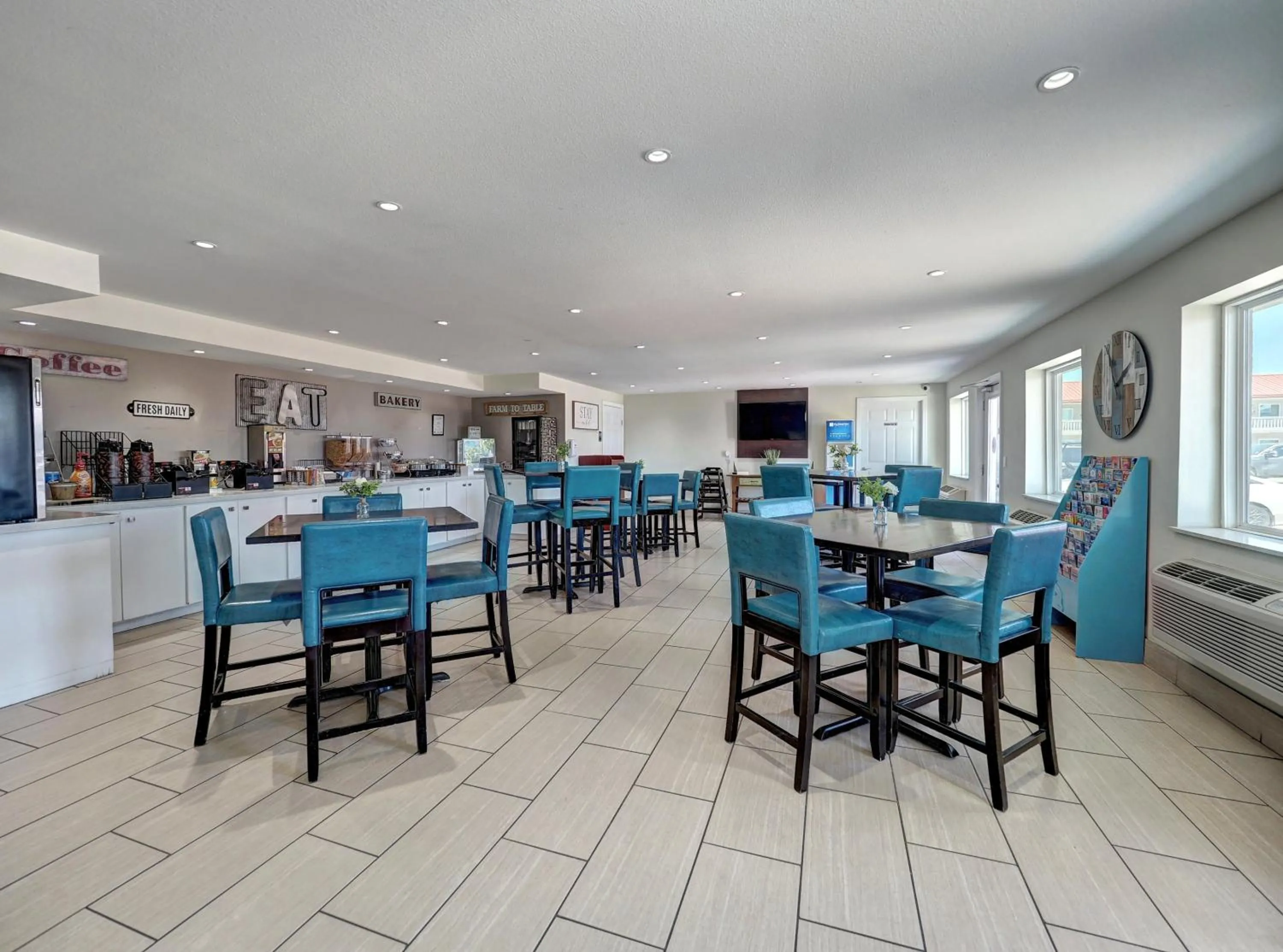 Restaurant/places to eat in Ocean's Edge Hotel, Port Aransas,TX