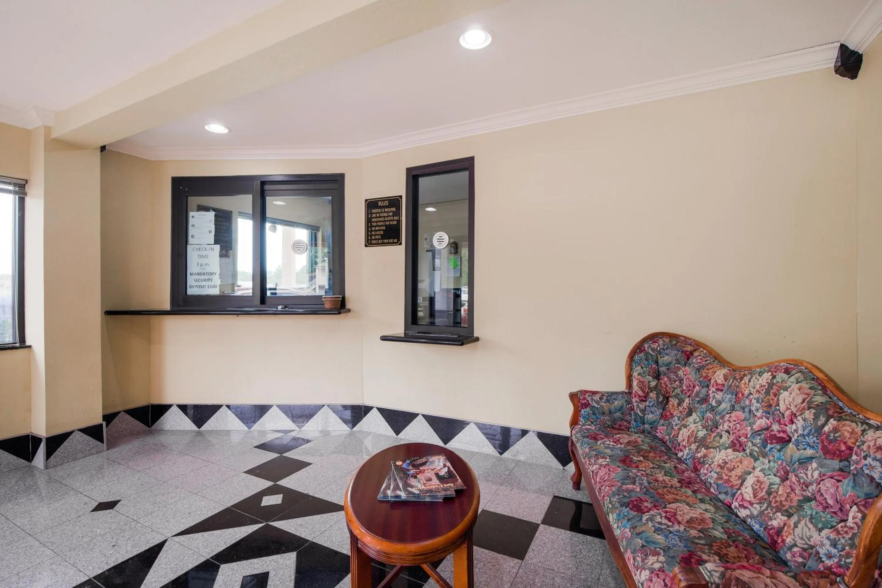 Lobby or reception in OYO Hotel Houston I-69 & I-610