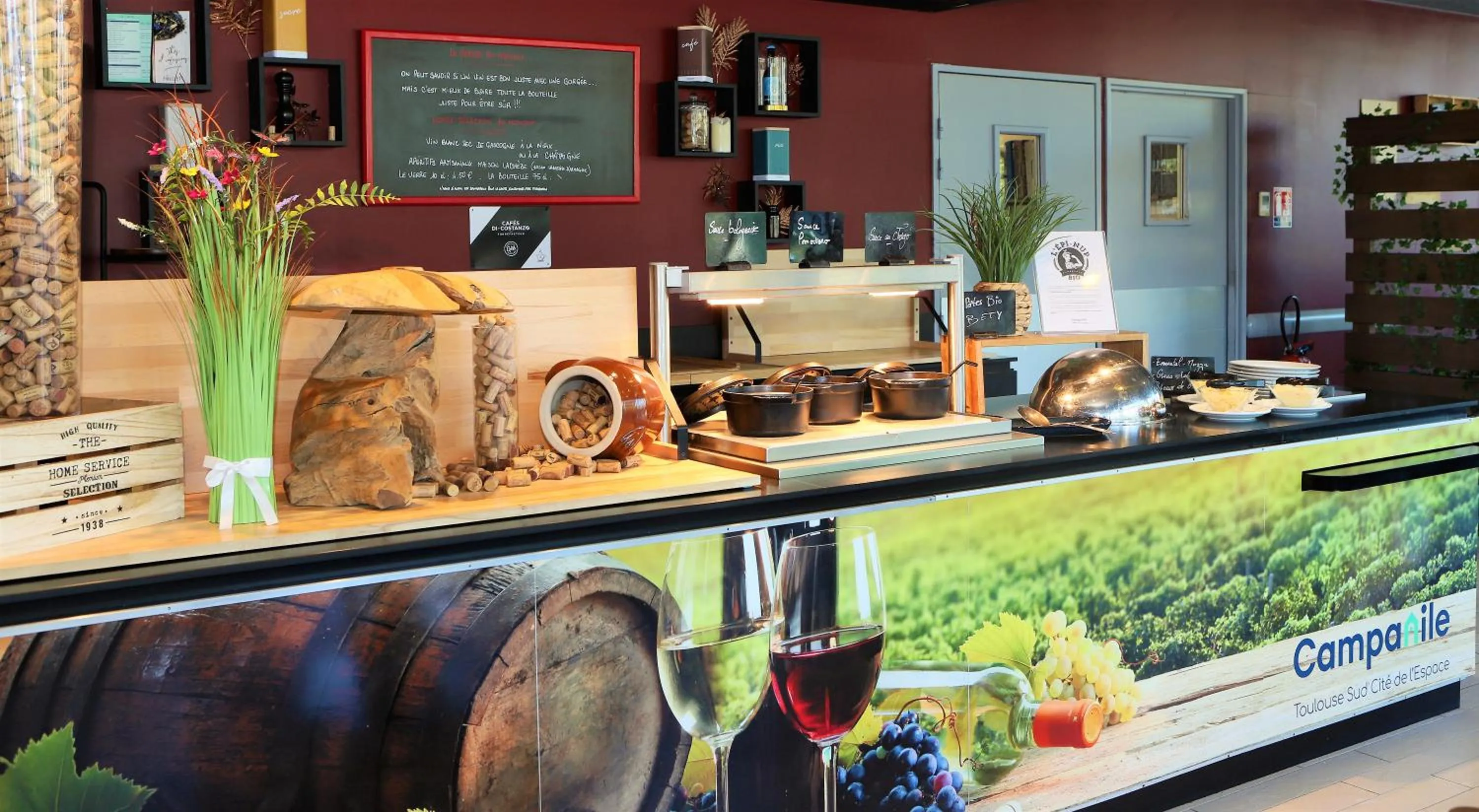 Restaurant/places to eat in Campanile Toulouse Balma - Cité de l'Espace