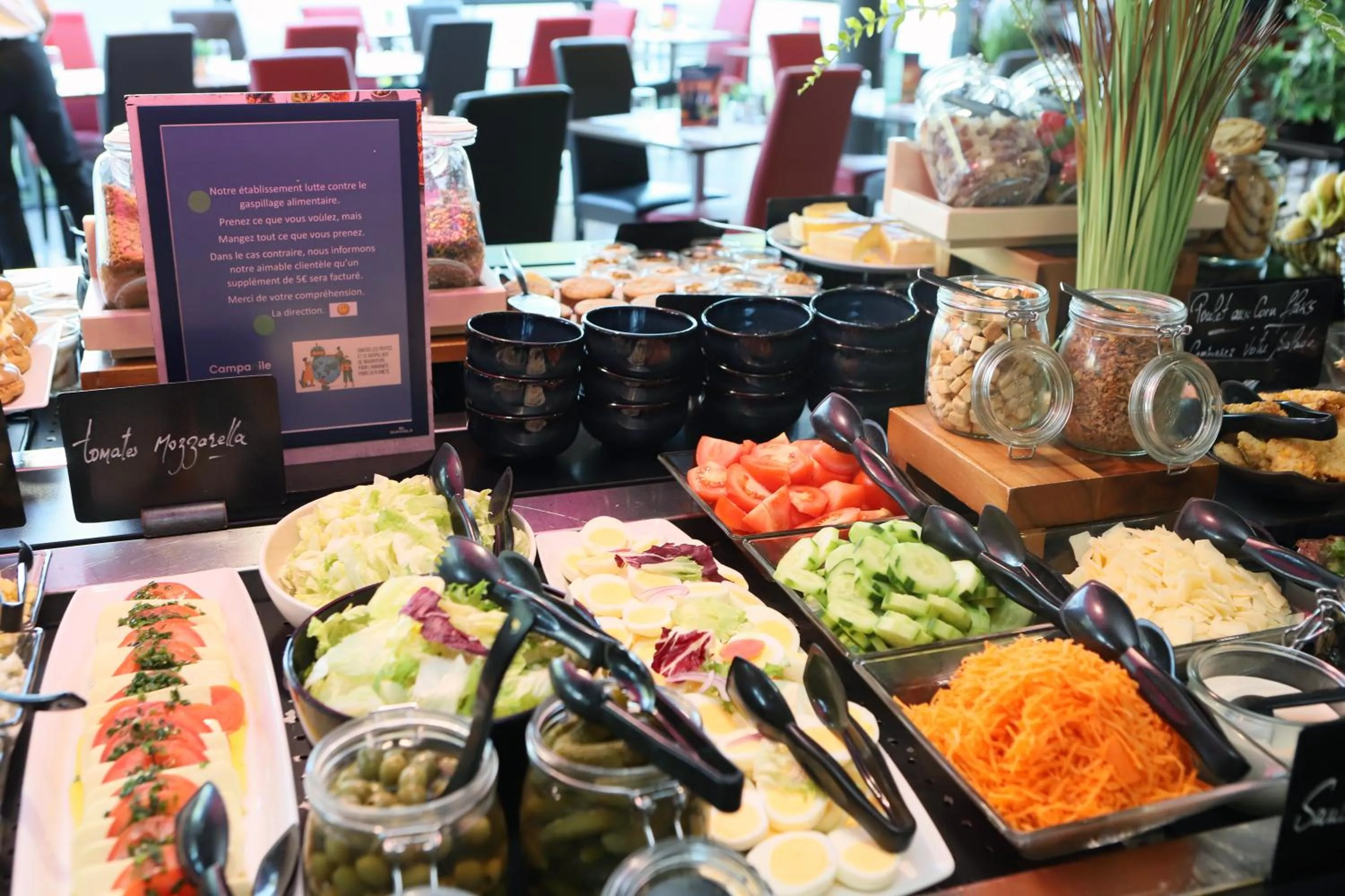 Restaurant/places to eat in Campanile Toulouse Balma - Cité de l'Espace