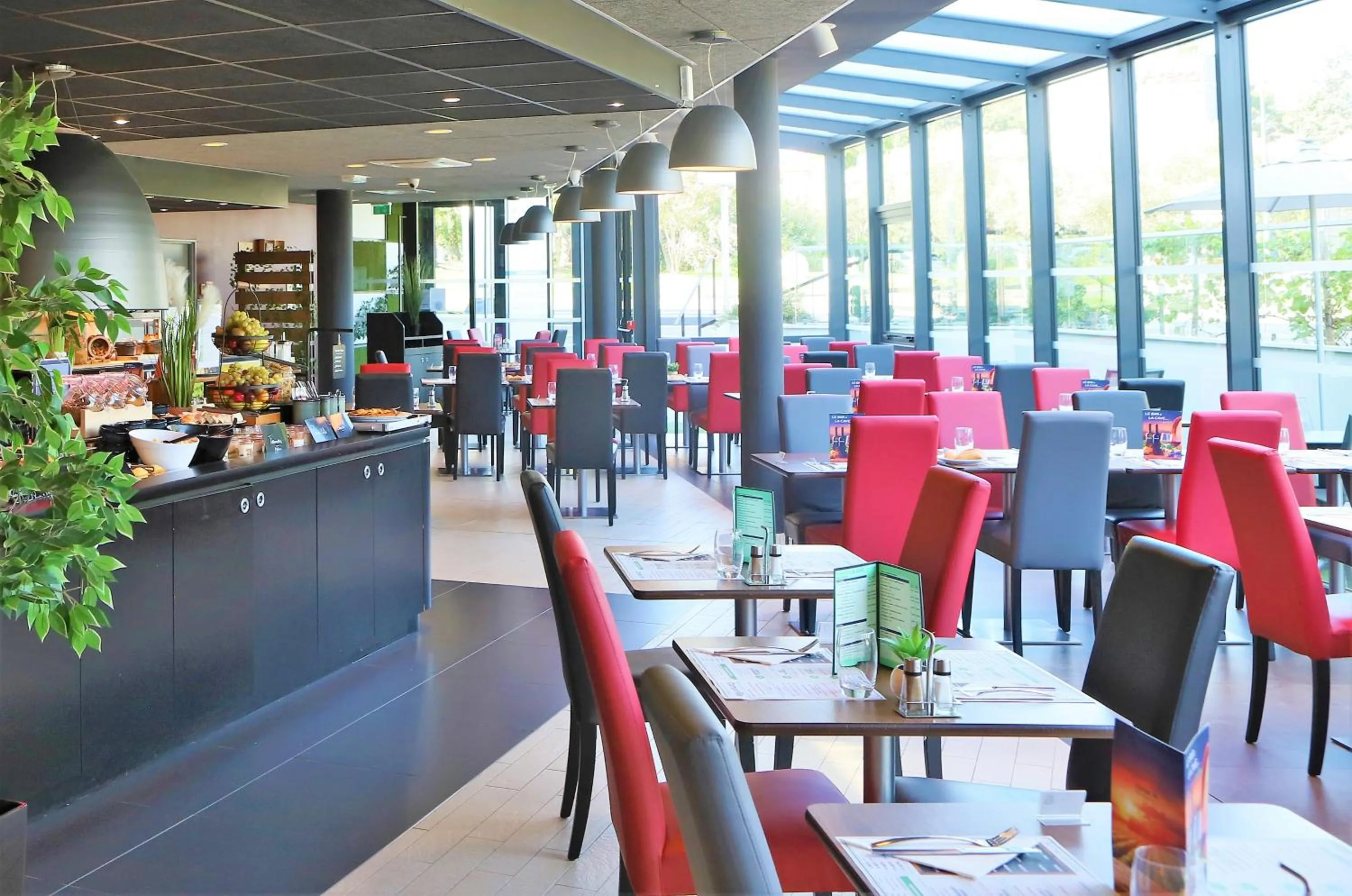 Restaurant/places to eat in Campanile Toulouse Balma - Cité de l'Espace