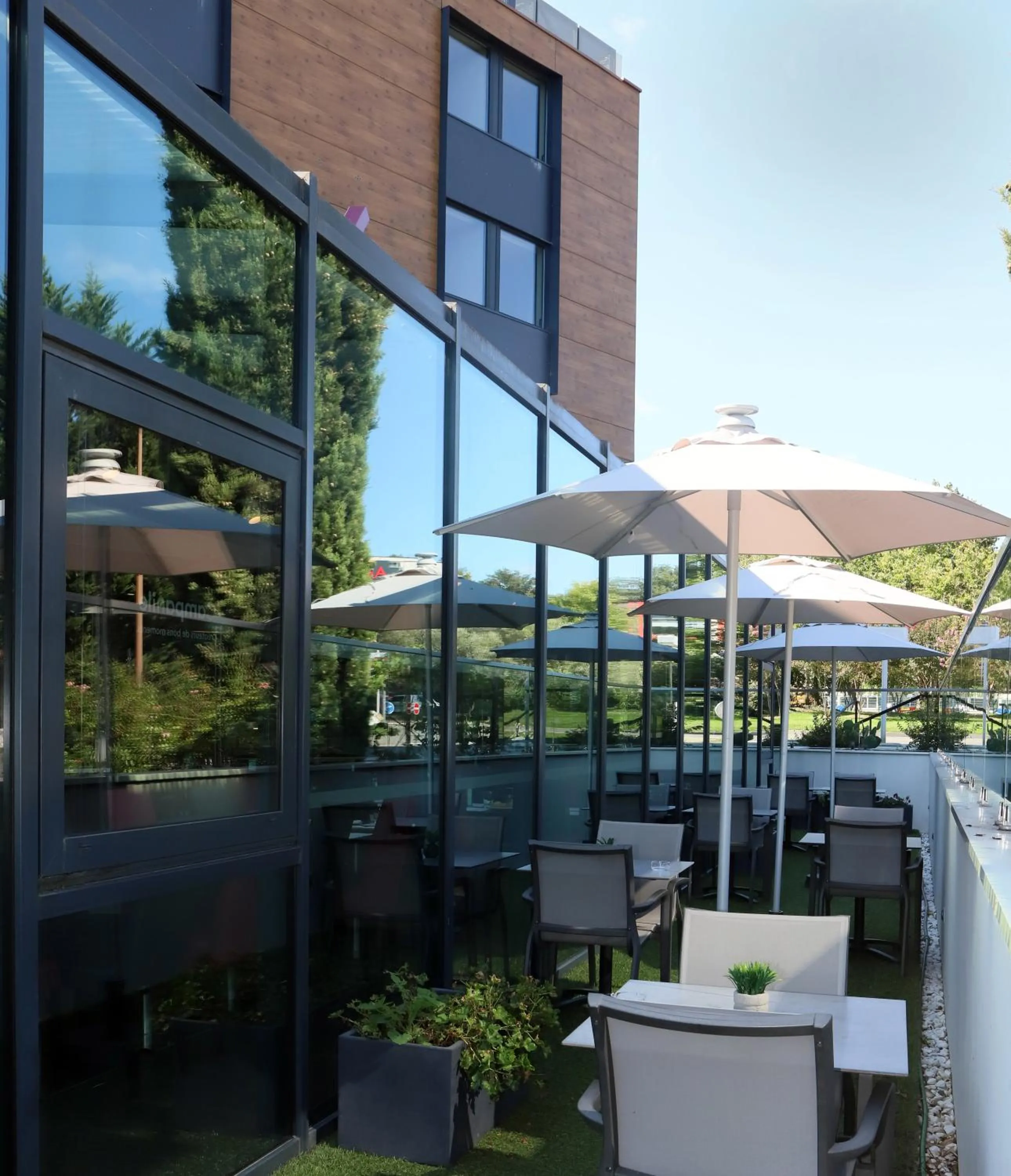 Patio in Campanile Toulouse Balma - Cité de l'Espace