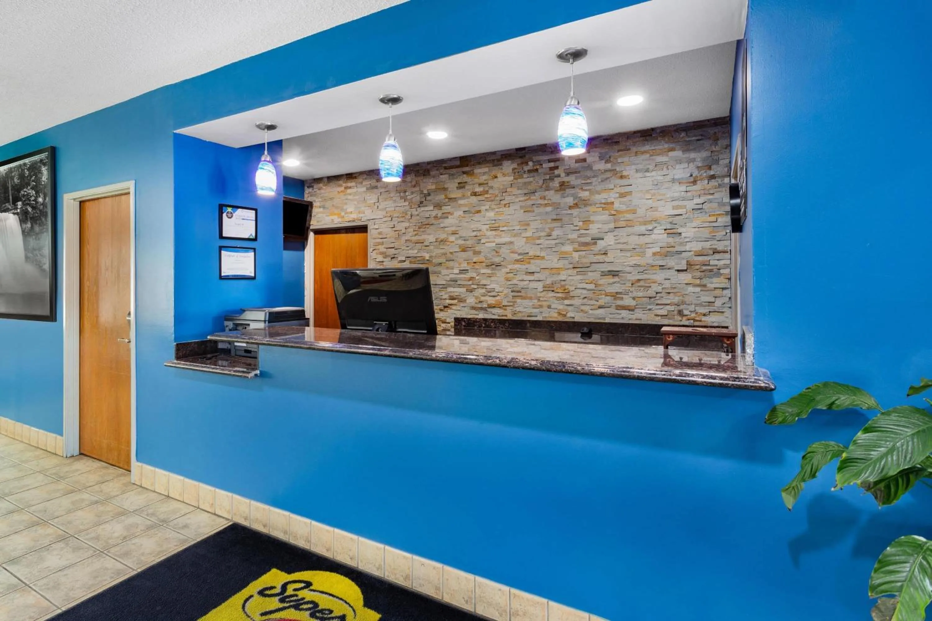 Lobby or reception in Super 8 by Wyndham Kokomo