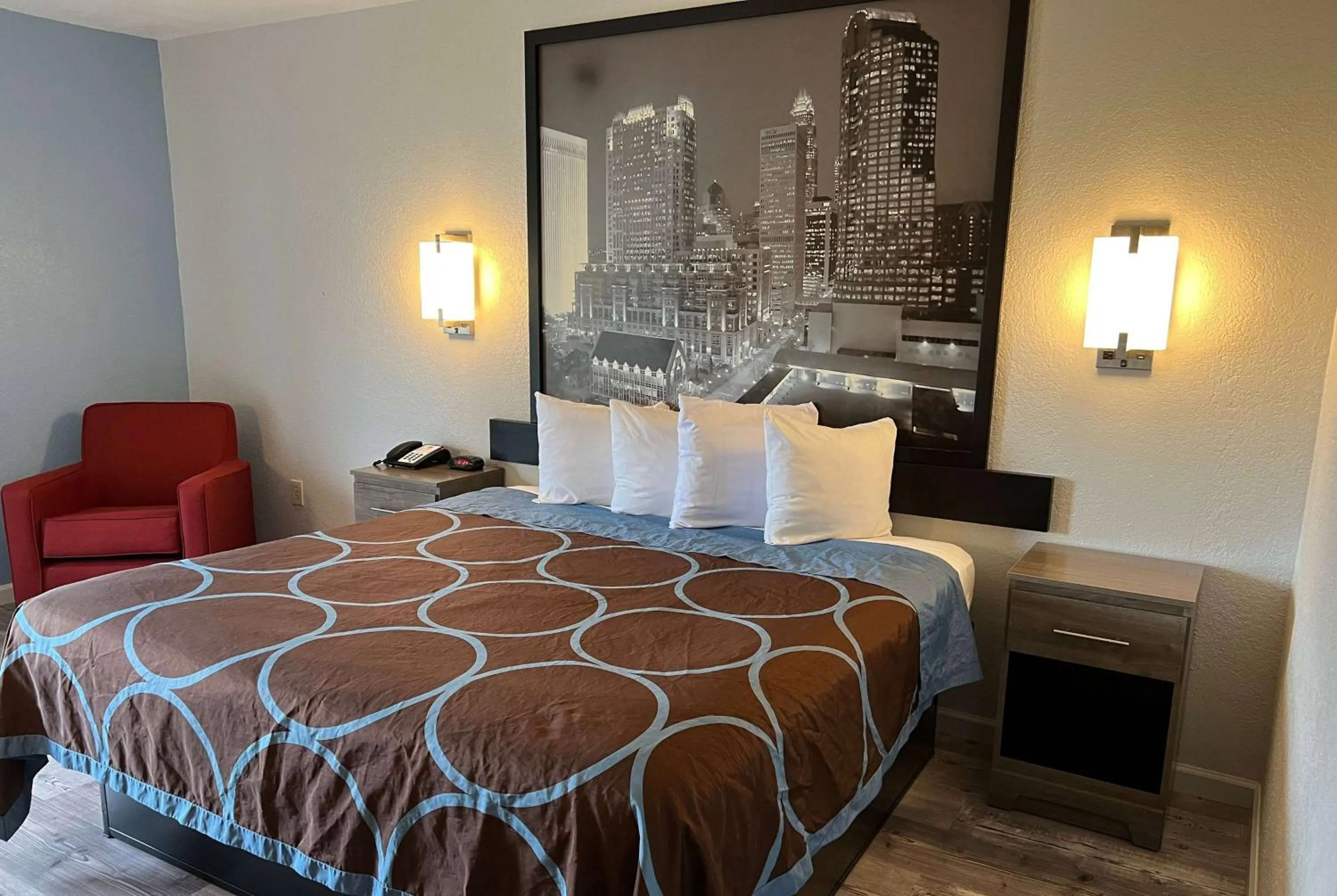 Photo of the whole room, Bed in Super 8 by Wyndham Clemmons - Bermuda Run - Winston-Salem I-40