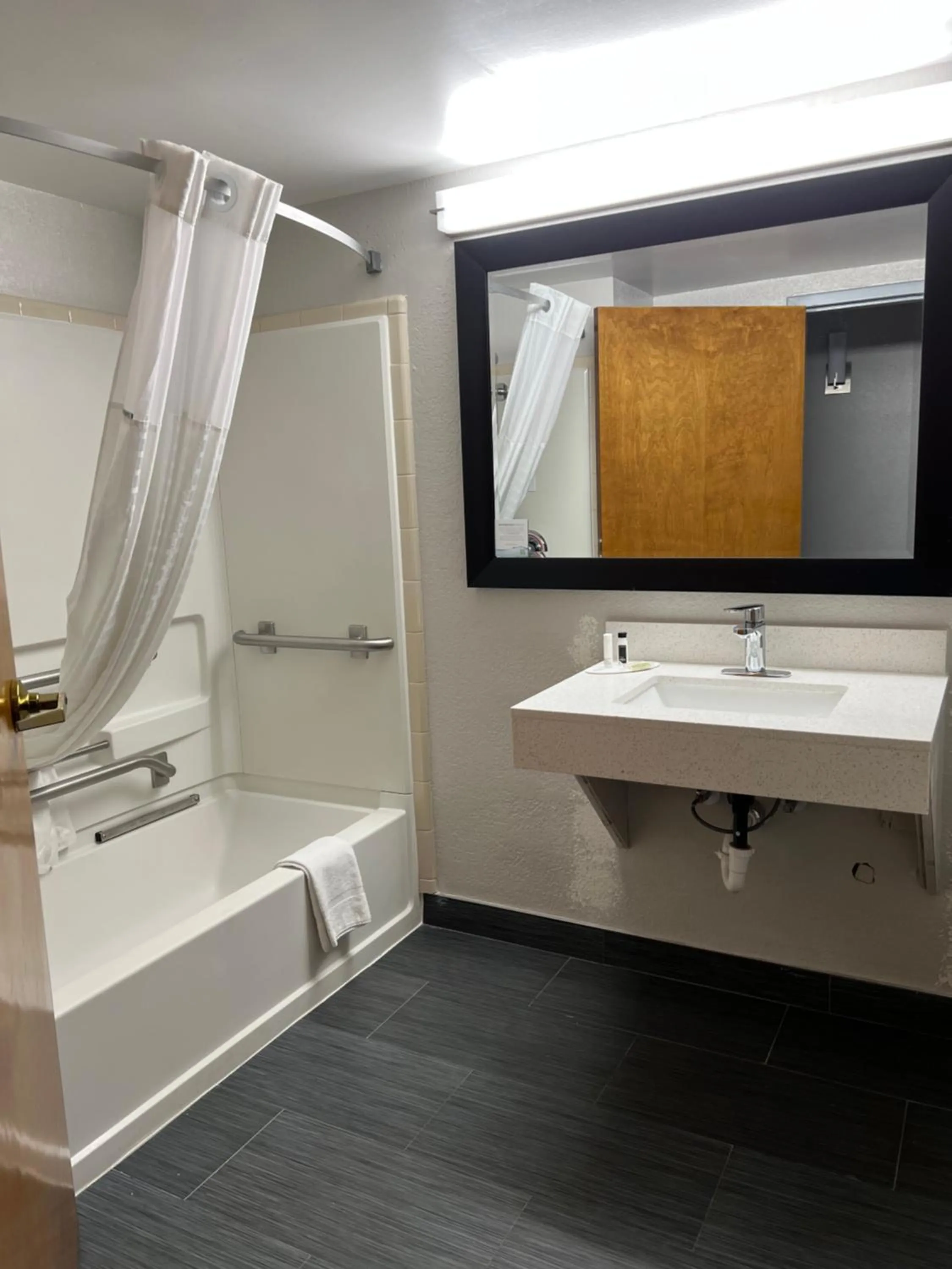 View (from property/room) in Super 8 by Wyndham Clemmons - Bermuda Run - Winston-Salem I-40