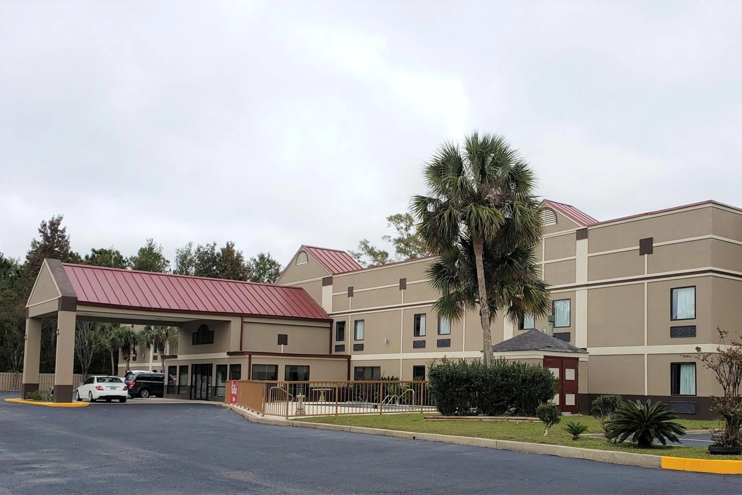 Property building in Red Roof Inn Moss Point
