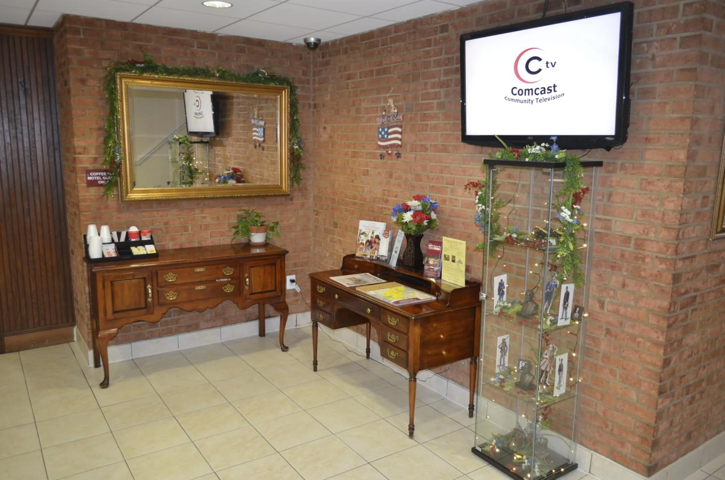 Decorative detail in Olde Towne Inn