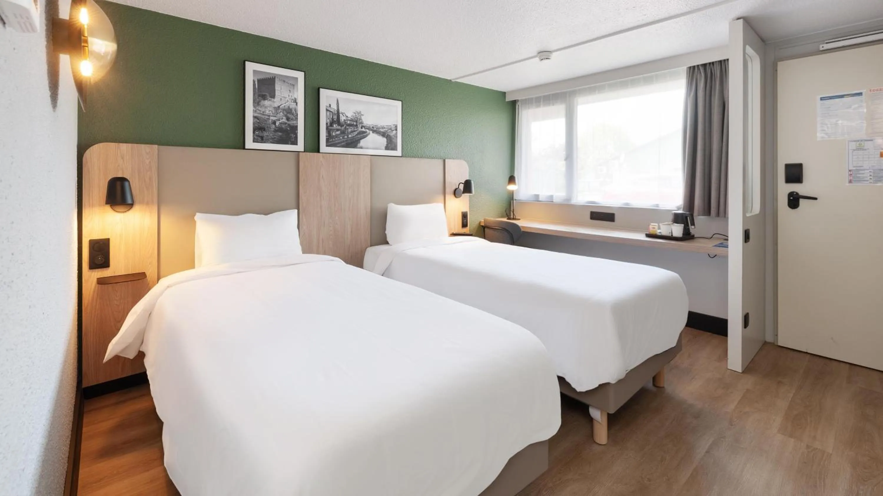 Photo of the whole room, Bed in Campanile NATURE - Mont de Marsan